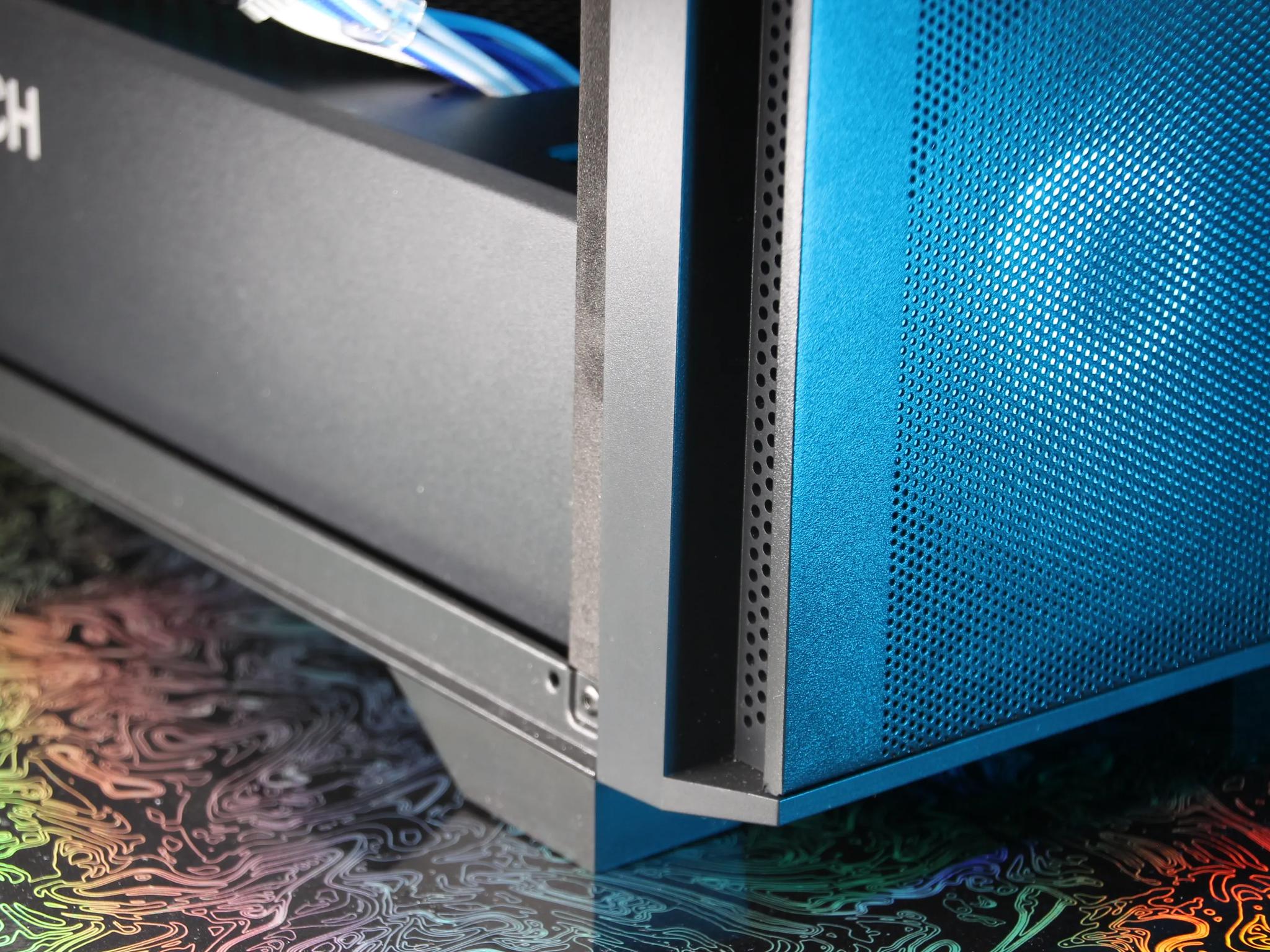 𝘼𝙕𝙐𝙍𝙀 // Ryzen 7 3700X, RX 6700 XT // Mid-Range Gaming PC
