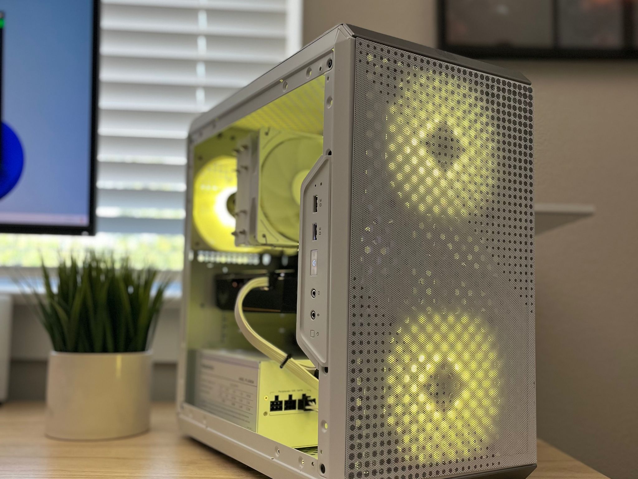 CUSTOM WHITE GAMING PC | RYZEN 5 5500 | GTX 1660 TI | RAM DDR4 16GB | 1T SSD | WIN 11 PRO