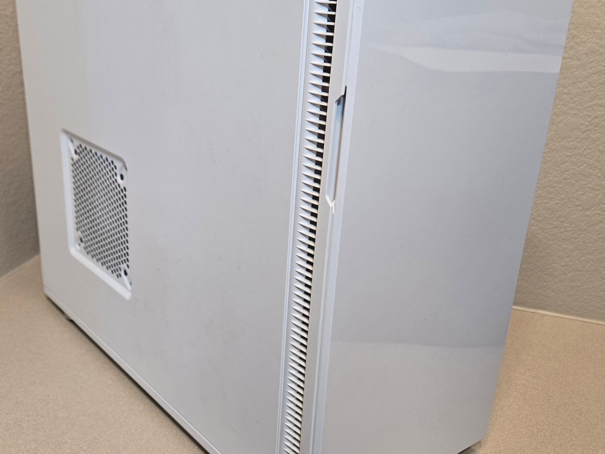 Custom White Gaming Rig | Intel i7-7700K + NVIDIA EVGA GTX 1080 SC – Built to Dominate