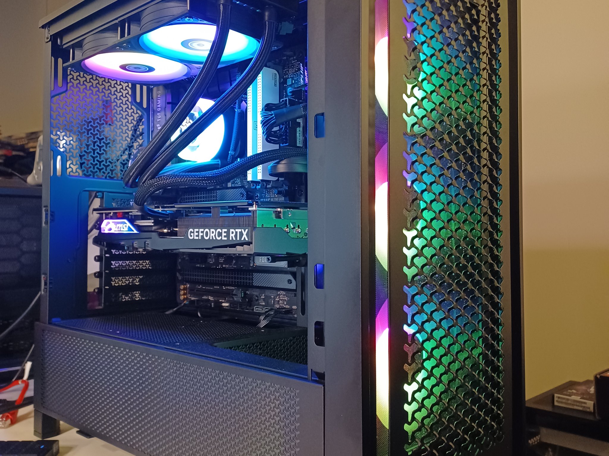 RTX 4070 Ti + Core i7-14700K + 32GB DDR5 | 1440p Gaming Mid-Tower (2 of 2)