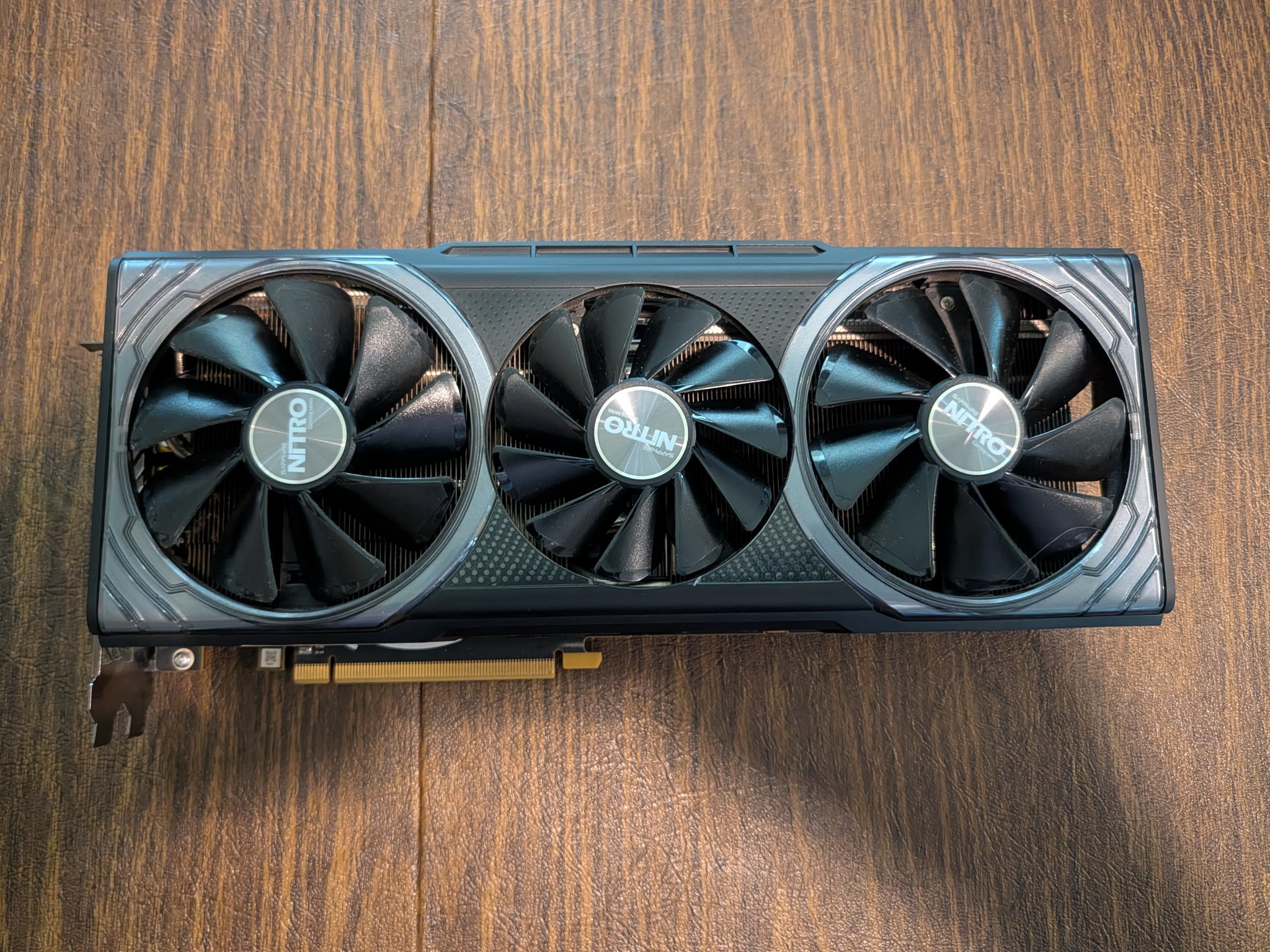 SAPPHIRE NITRO+ Radeon RX VEGA 64 8GB HBM2