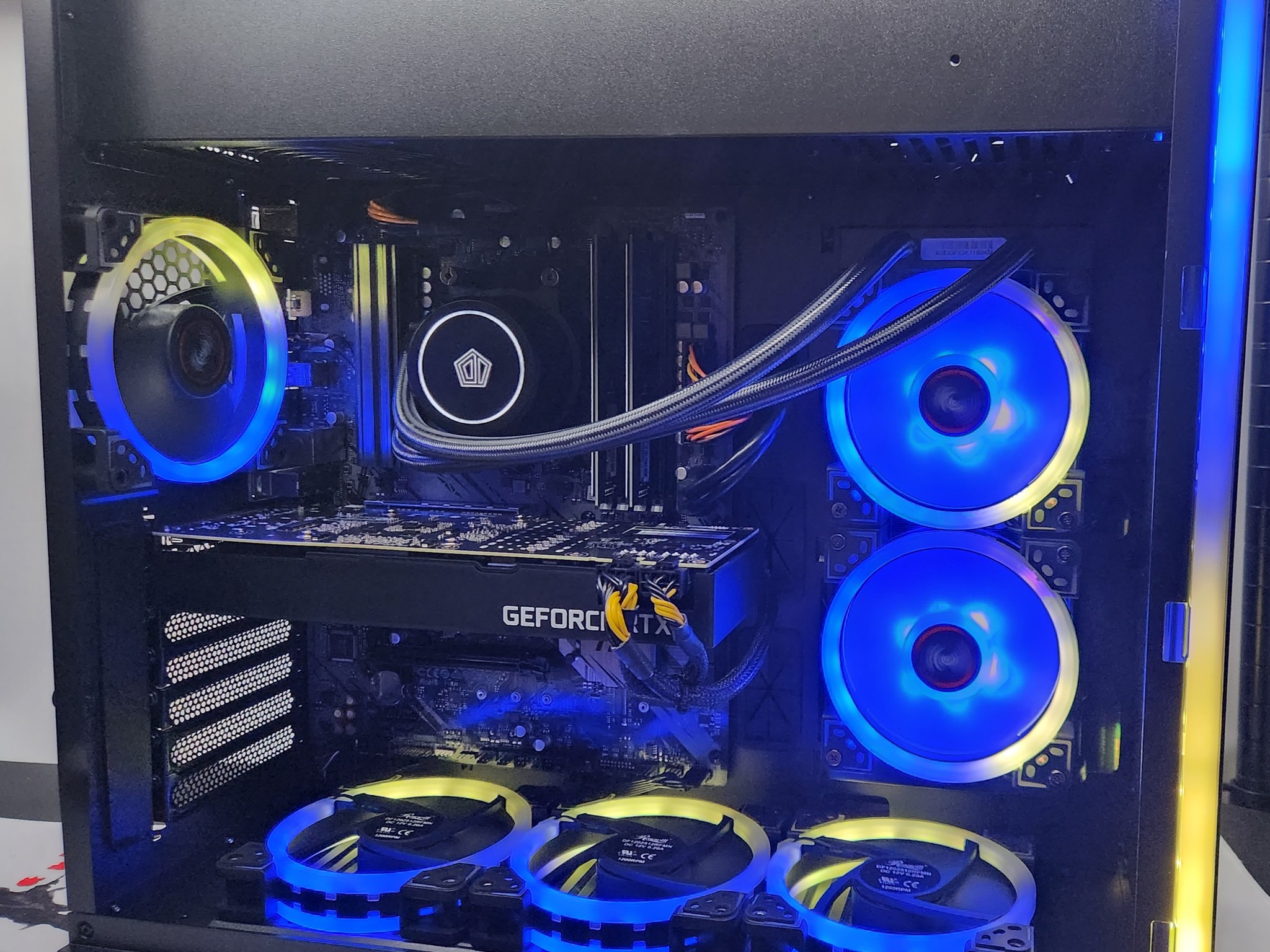 "THE BEAST" Ryzen 7 5700x / 32GB RAM / 2TB SSD / RTX 3070