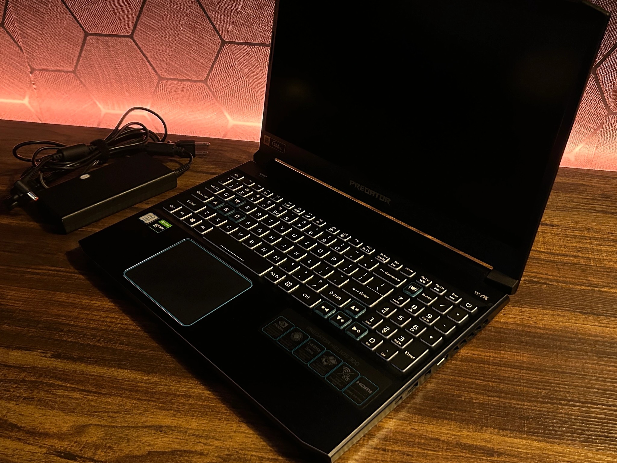 👾Acer Predator👾 Helios 300 Gaming Laptop / Intel i7 9750H / GTX 1660ti / 24GB RAM / 256GB NVME SSD