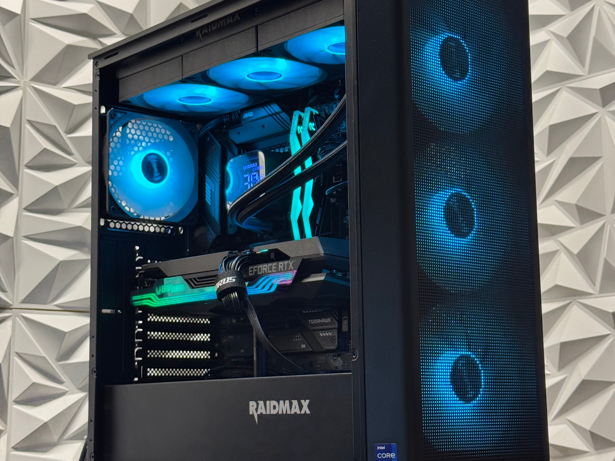 Rtx 3080, i9-12900K, 16GB DDR5 Ram, 1TB Samsung SSD, Liquid Cooled, arc raiders, Fortnite...