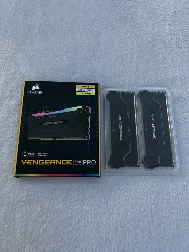 Corsair Vengeance RGB Pro 2x 8GB (16GB)