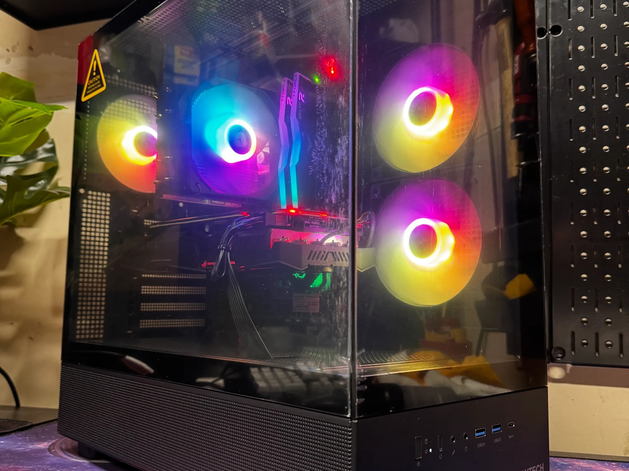 [Phoenix] || R7-3700X + RTX 2080 8G w/ 1TB NVMe & 16GB DDR4