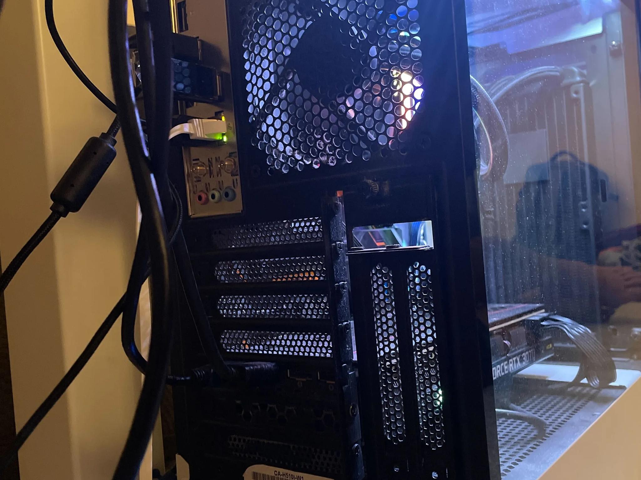 intel i9, RTX 3070, 32gb ram, 1tb ssd