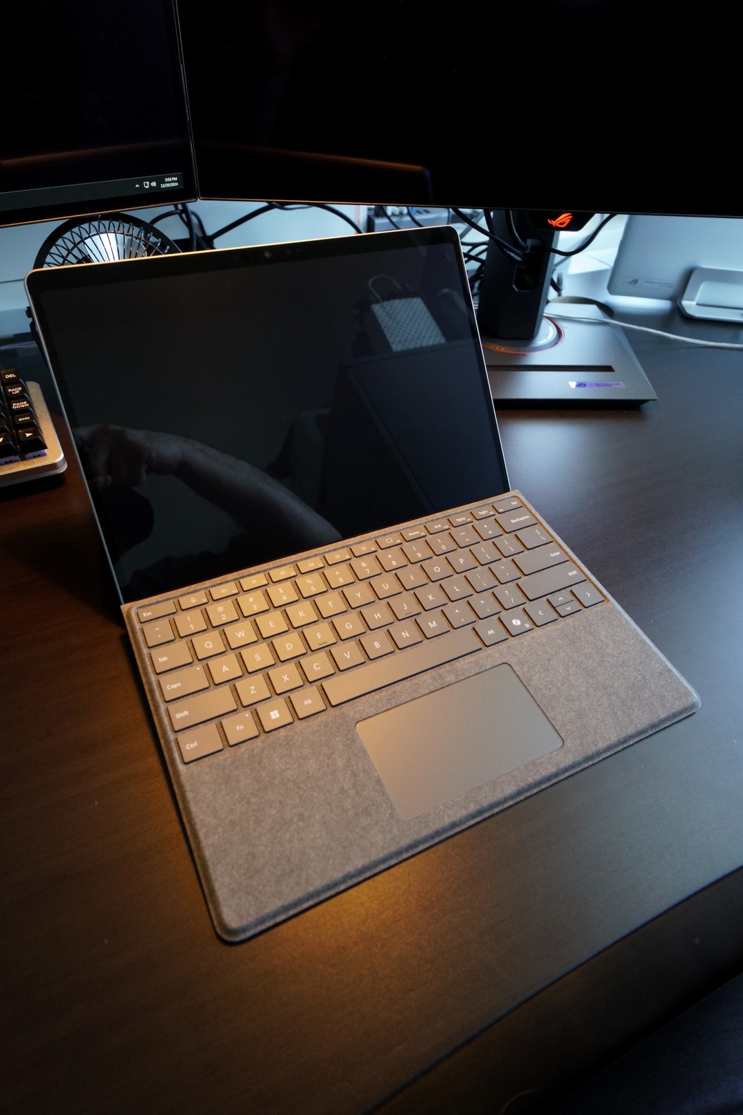 Microsoft Surface Pro 11 Snapdragon X Elite w/ Keyboard and Pen | Jawa