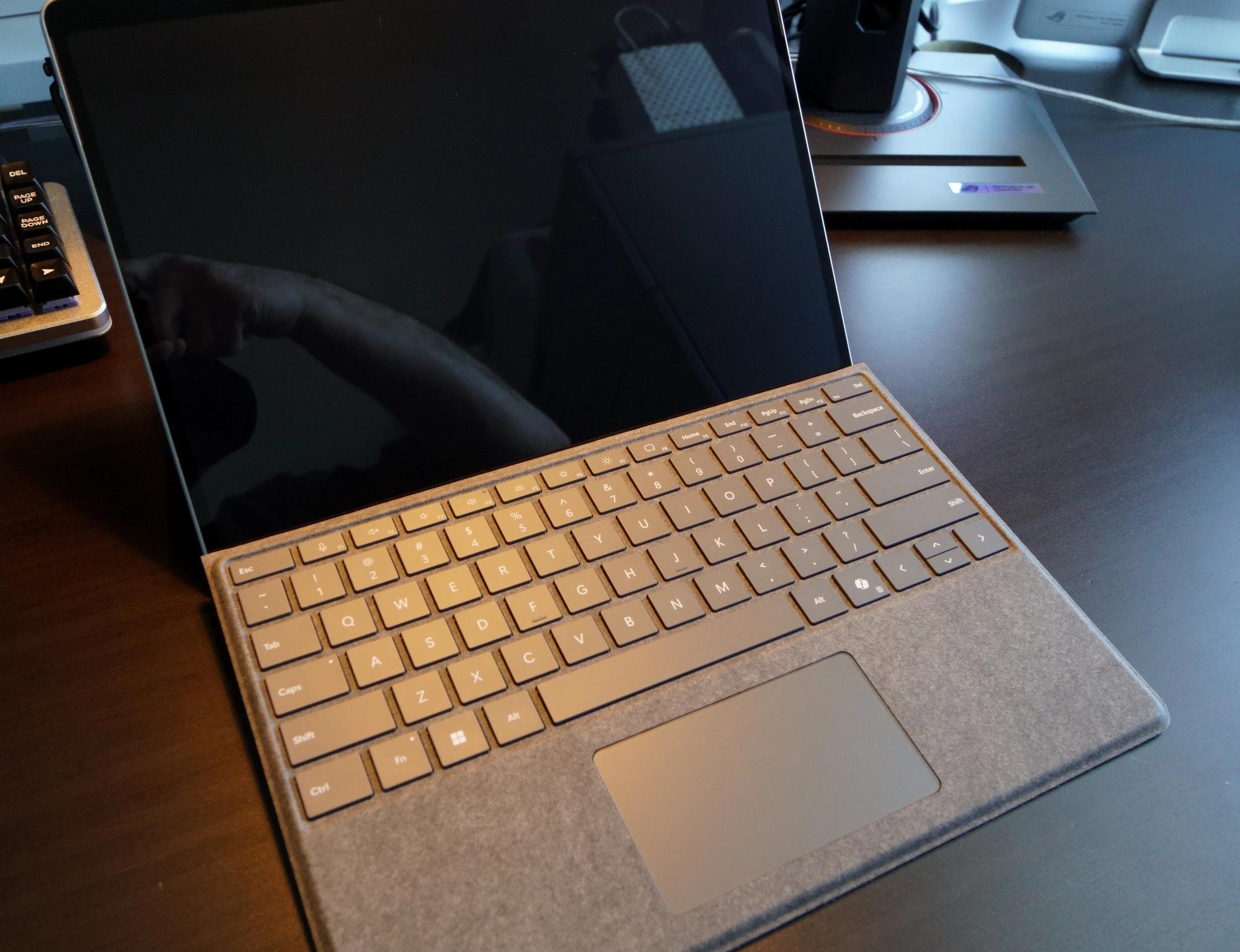 Microsoft Surface Pro 11 Snapdragon X Elite w/ Keyboard and Pen