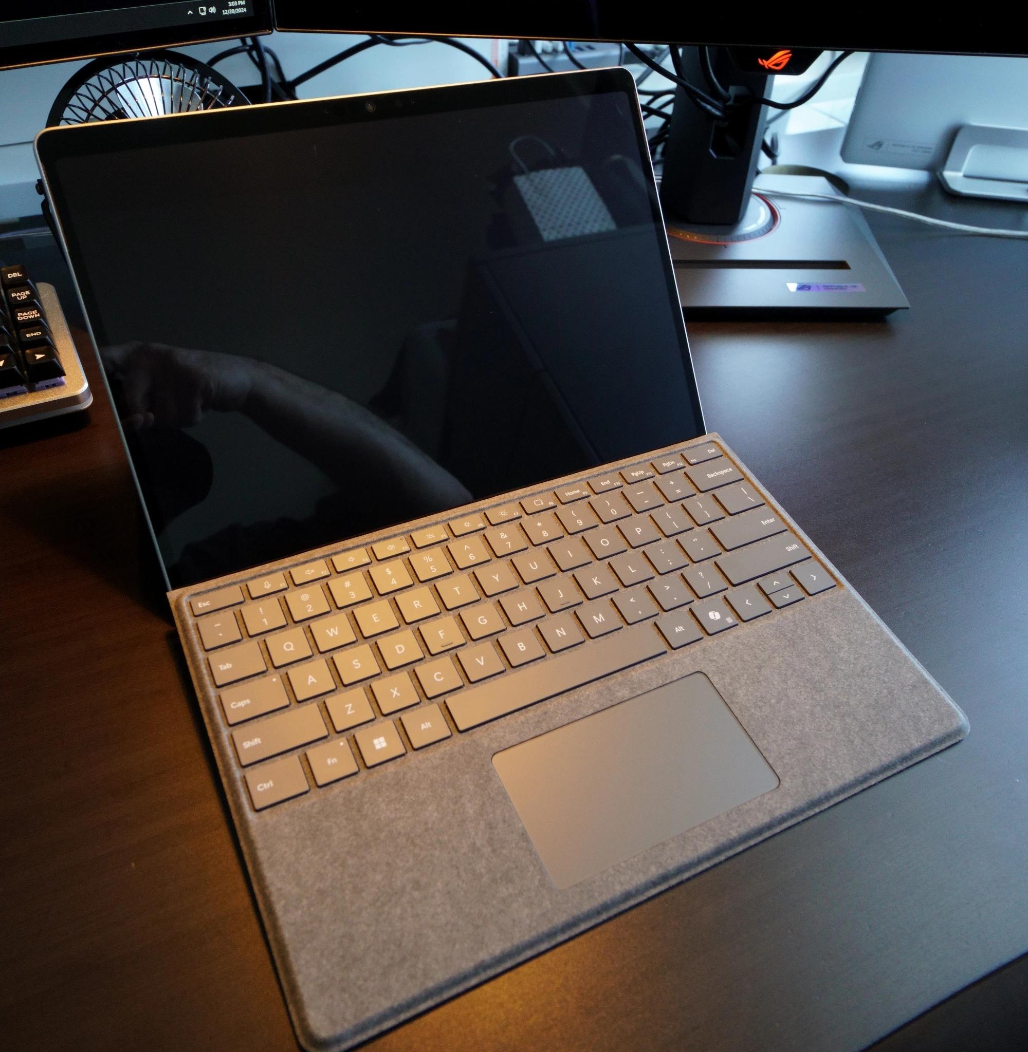 Microsoft Surface Pro 11 Snapdragon X Elite w/ Keyboard and Pen