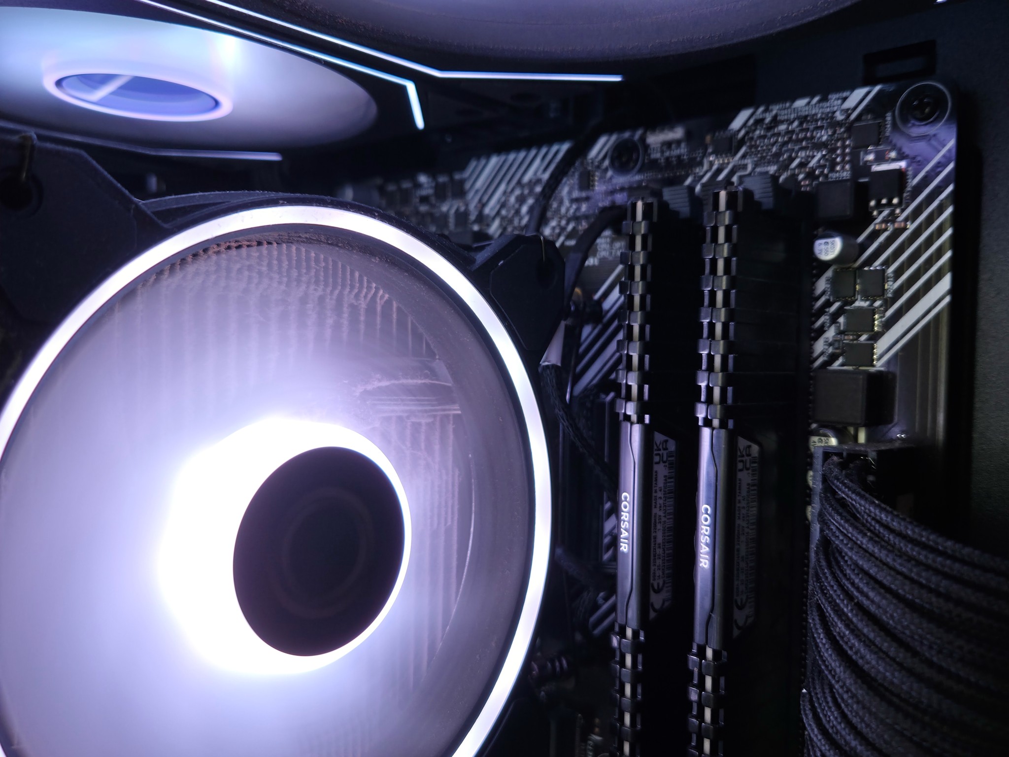 6750XT 12GB | Ryzen 5 5600x | 32GB RAM | 1TB NVME | Windows 11| WIFI/BT |