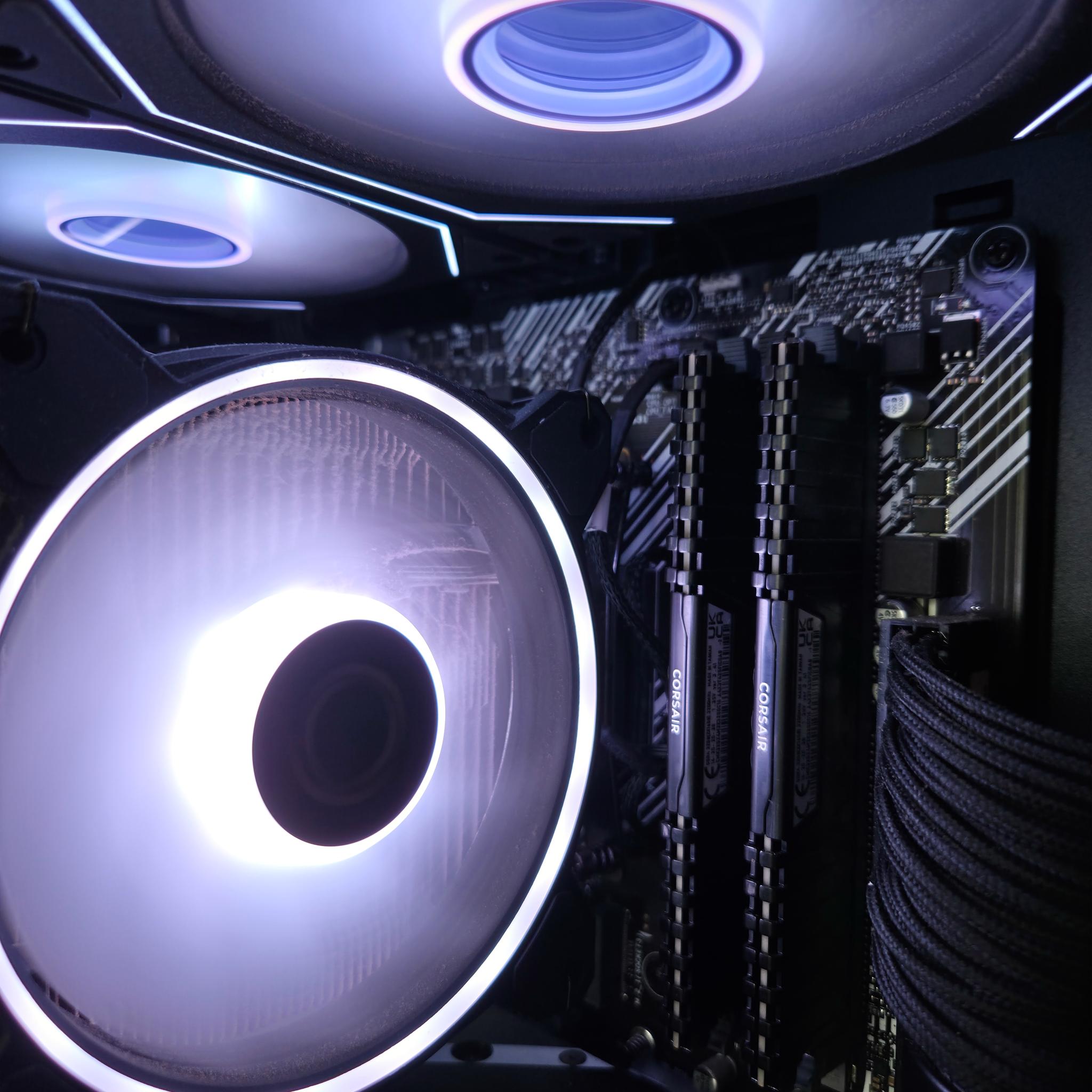 6750XT 12GB | Ryzen 5 5600x | 32GB RAM | 1TB NVME | Windows 11| WIFI/BT |