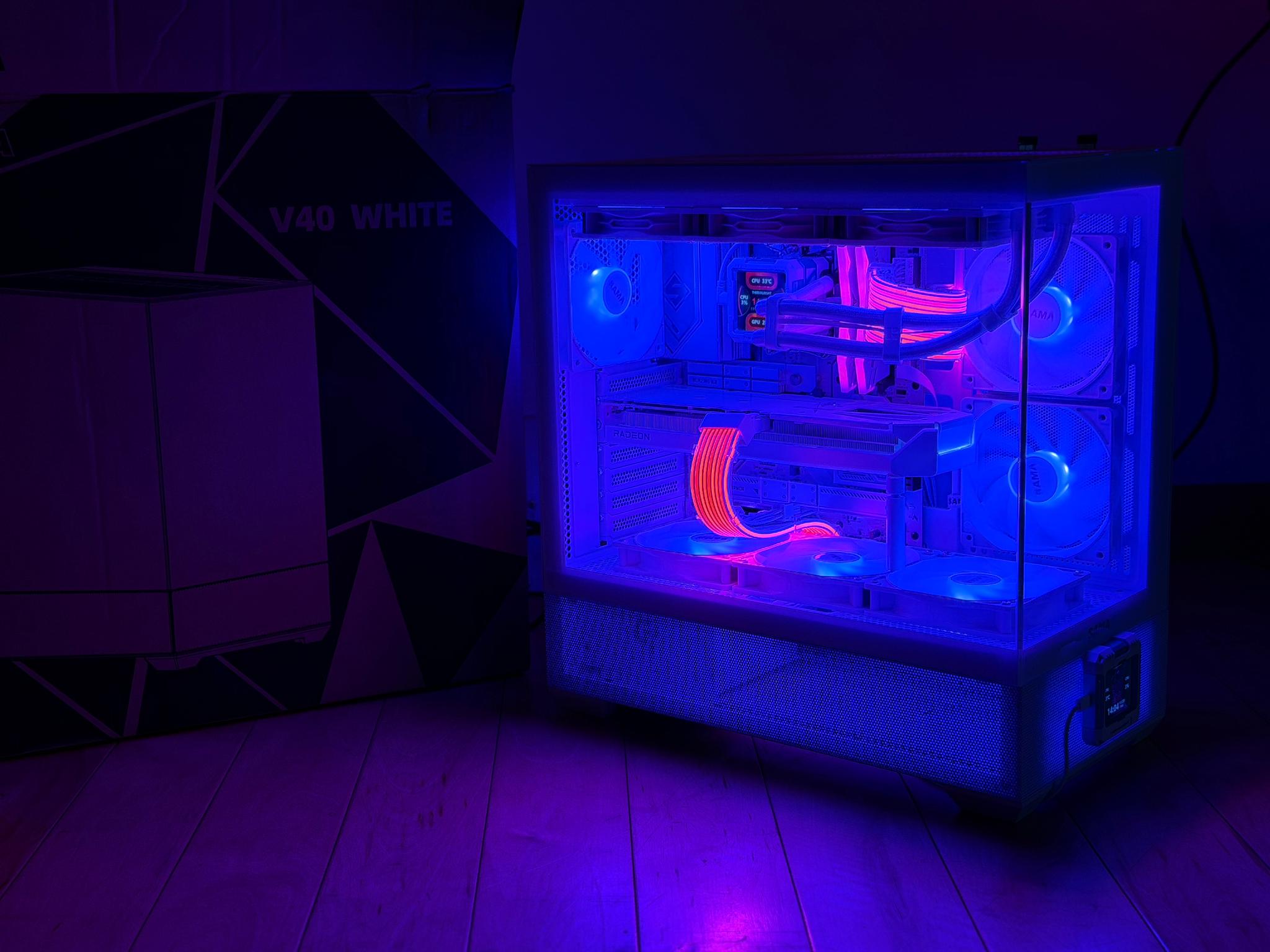 ✨NEW Custom All-White Gaming PC | Ryzen 7 7700 / RX 9060 XT 16 GB / 1 TB NVMe / DDR5 RGB