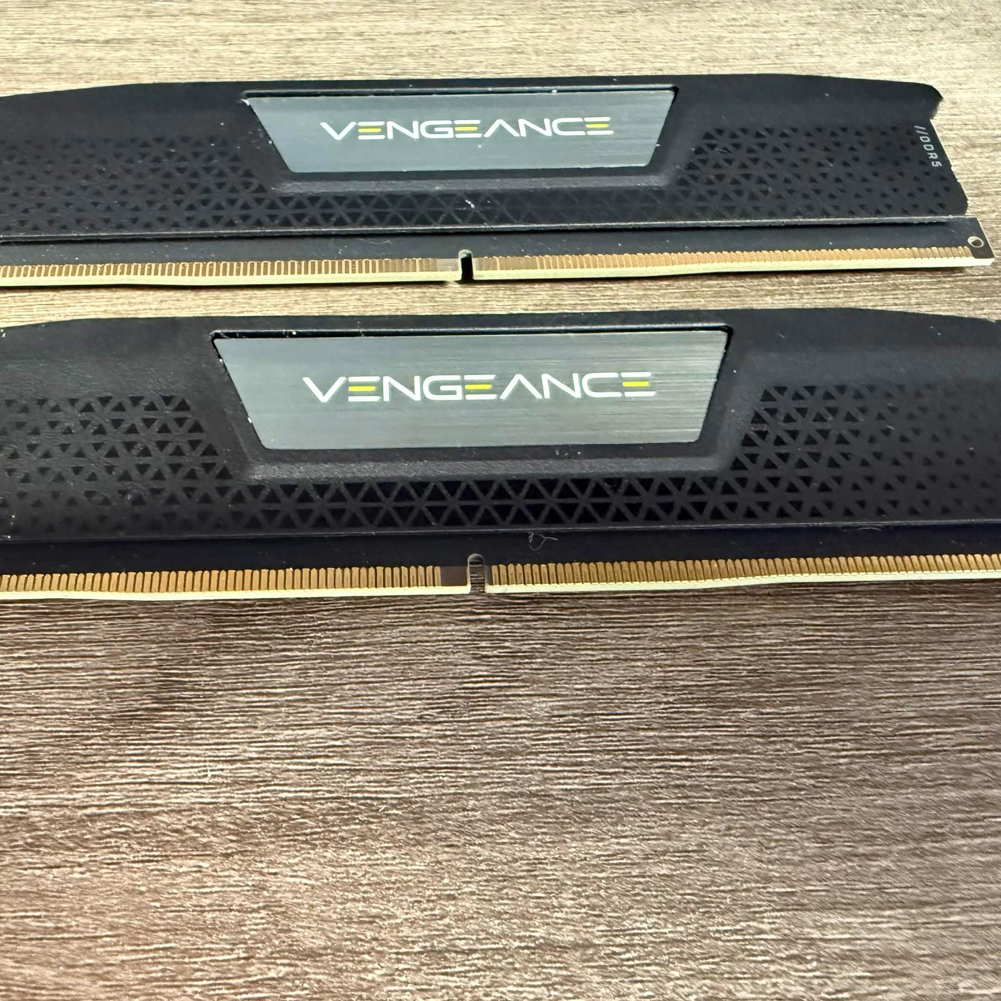 Corsair Vengeance RGB 32GB (2x16GB) RAM DDR5 5600MHz Low Clearance Size