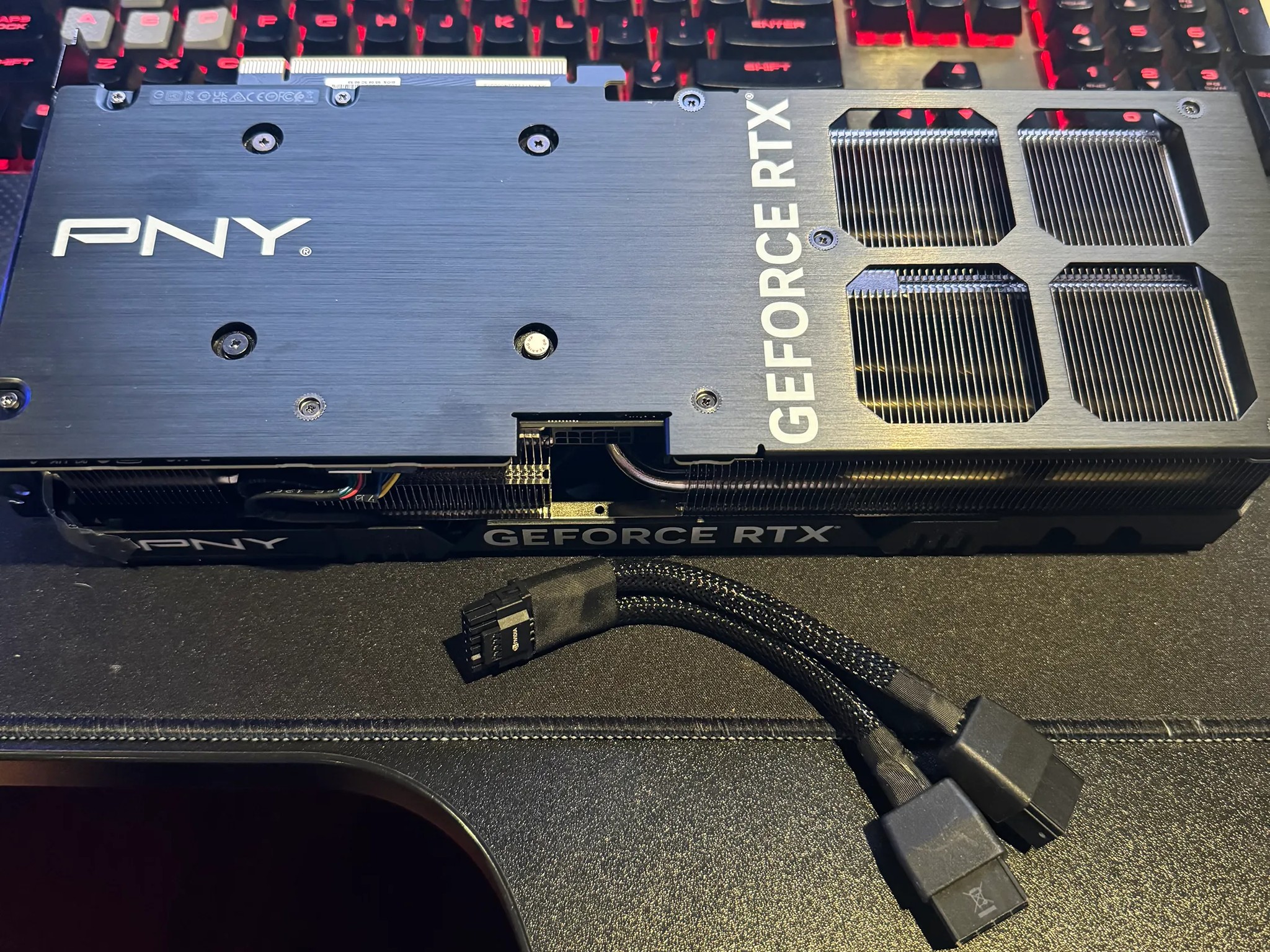 PNY GeForce RTX™ 4070 Ti 12GB Verto Triple Fan