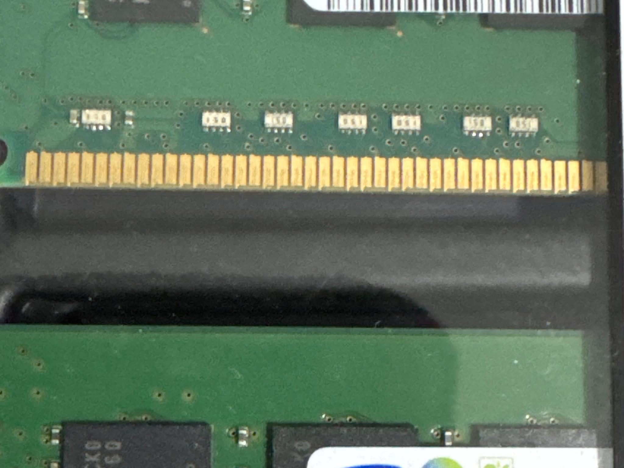 16 GB kit DDR3 1600 MHz PC3–12800 , 1.5 V ECC UDIMM