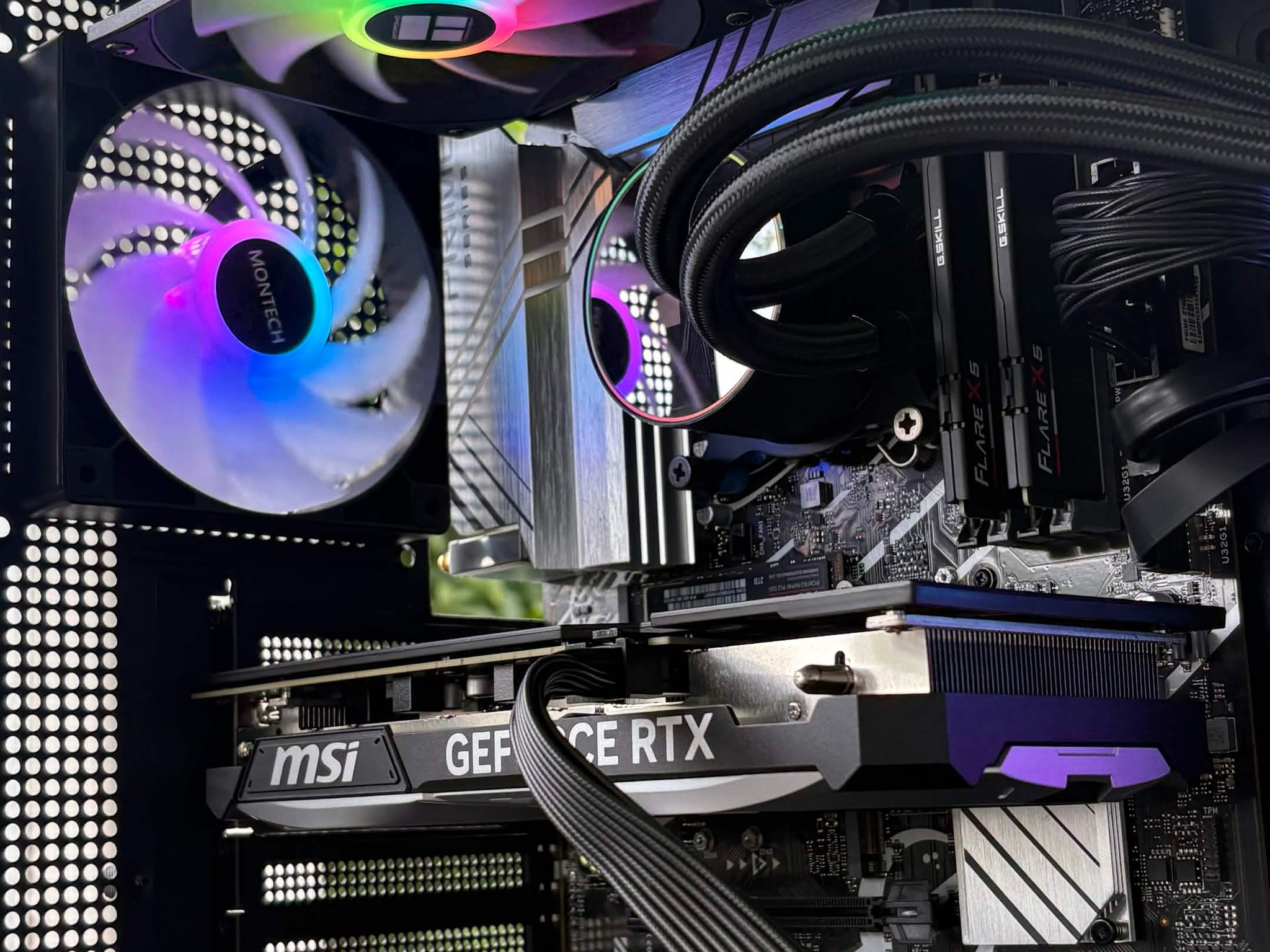 Mendi Electronics Nightfang | i5-13400F | RTX 4070 | 32GB DDR5 6000 | 2TB NVME