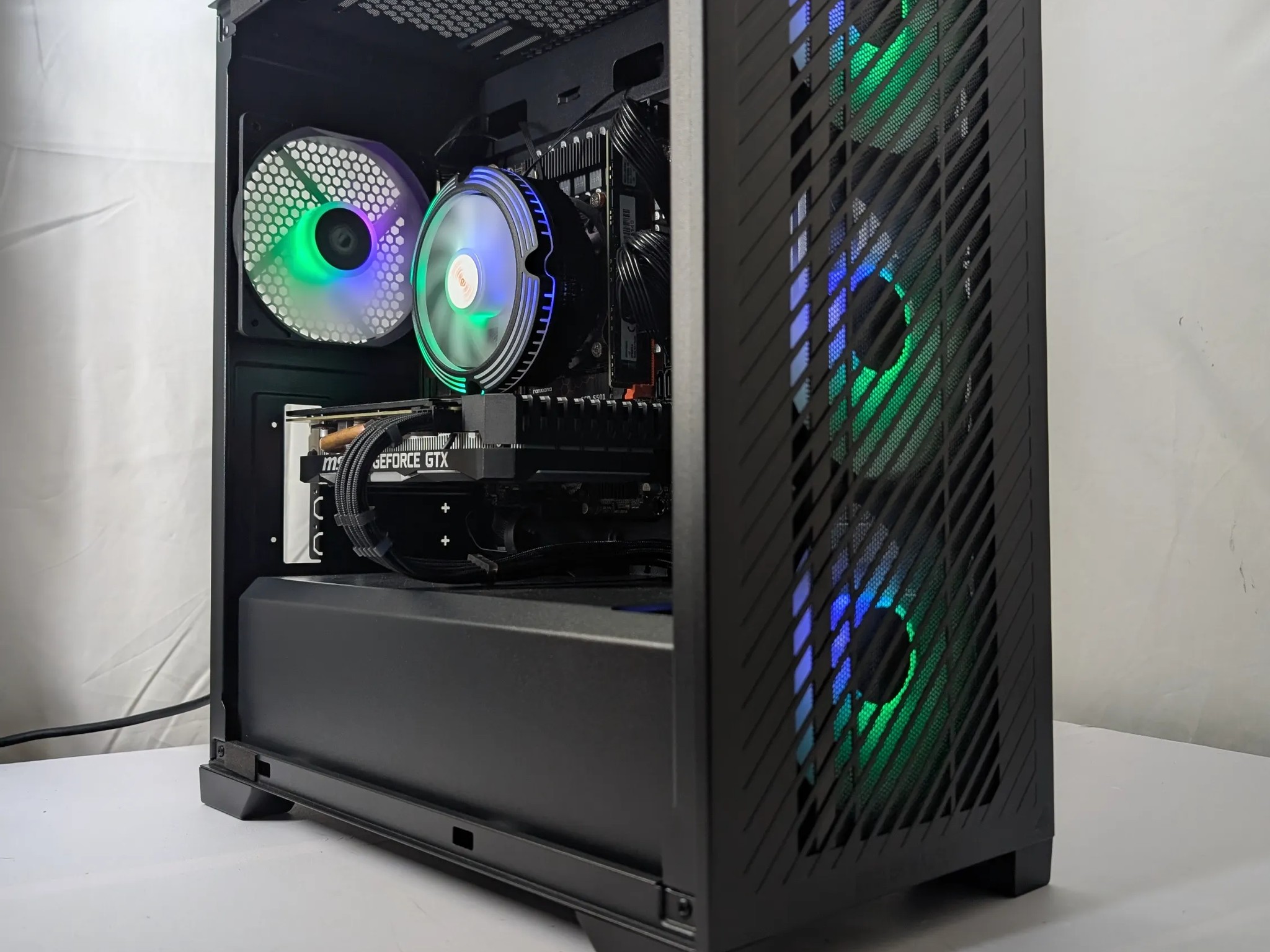 Copy of GTX 1660 | Xeon 2680 v4 | 32gb ddr4 | Windows 11 home