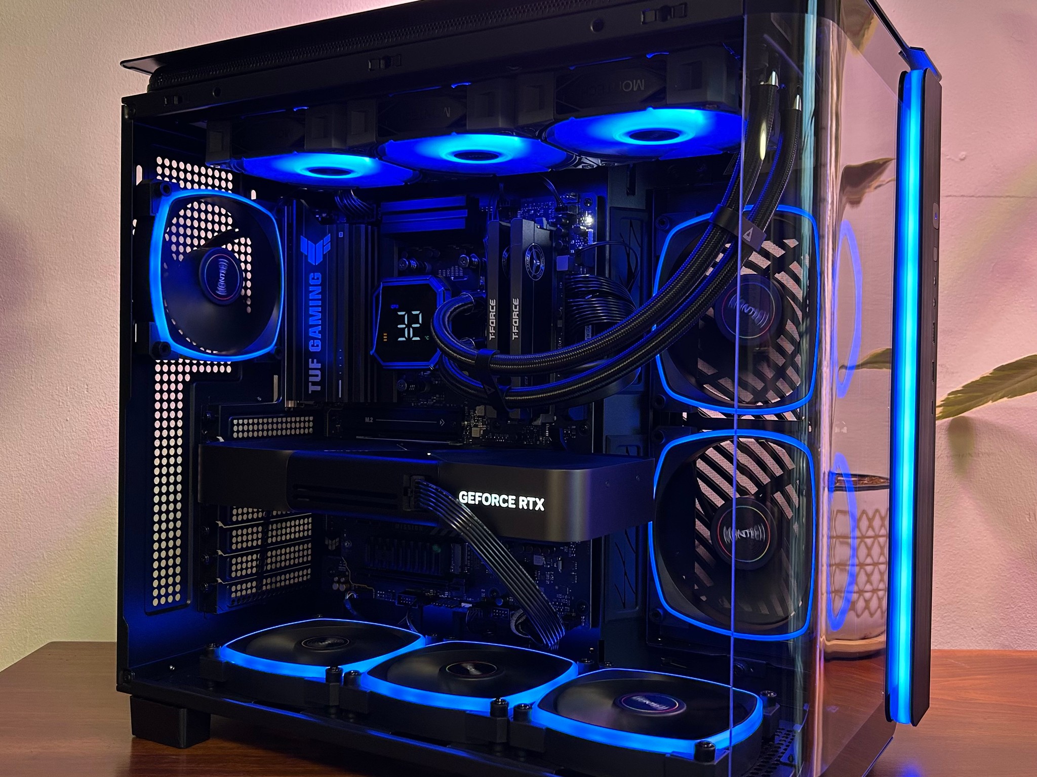 RTX 5090 FE | Ryzen 7 9800X3D | 48GB DDR5 | 2TB NVMe | 360mm AIO | 1050W Gold