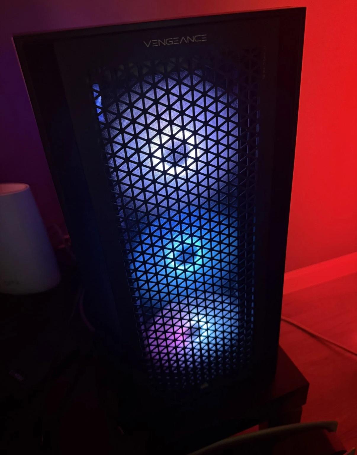 Corsair Vengeance i7300, 3080 GPU, i9 12900k, 32GB DDR5 RAM Windows 11 Gaming PC