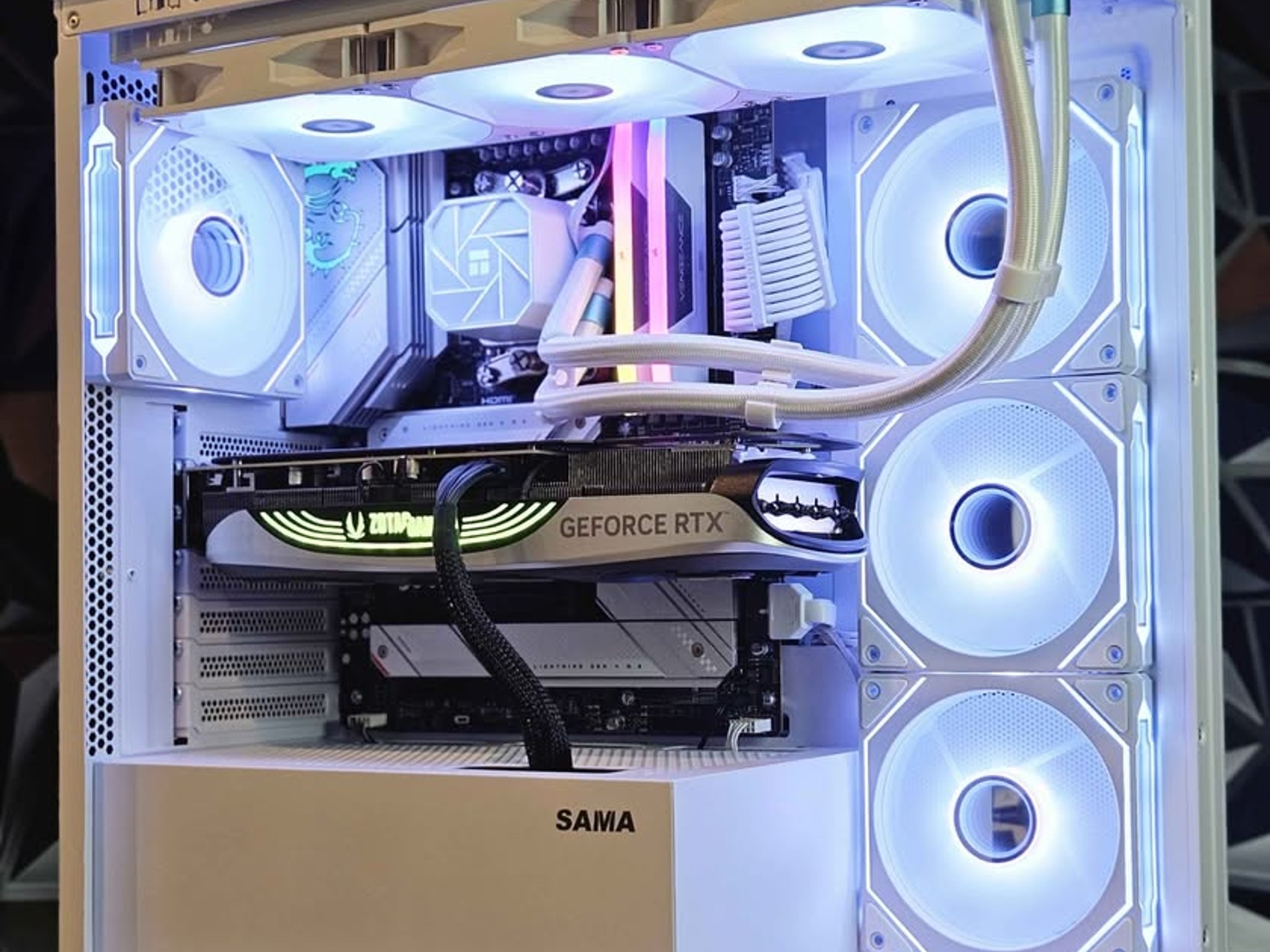 ⚪👻Ghost 👻⚪ Gaming PC (Ryzen 7 + RTX 4070 TI)