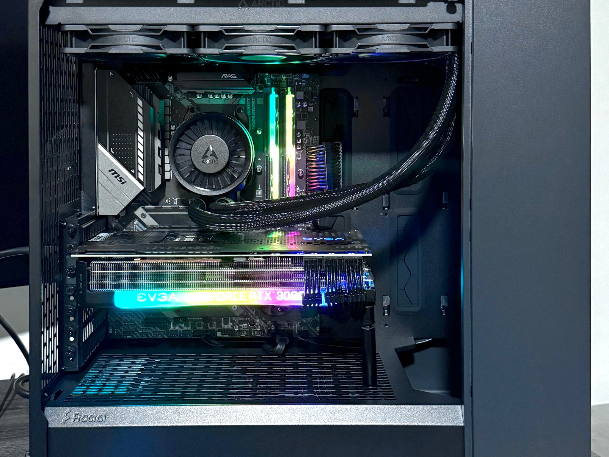 Minimalist Style Mid-Range Gaming PC