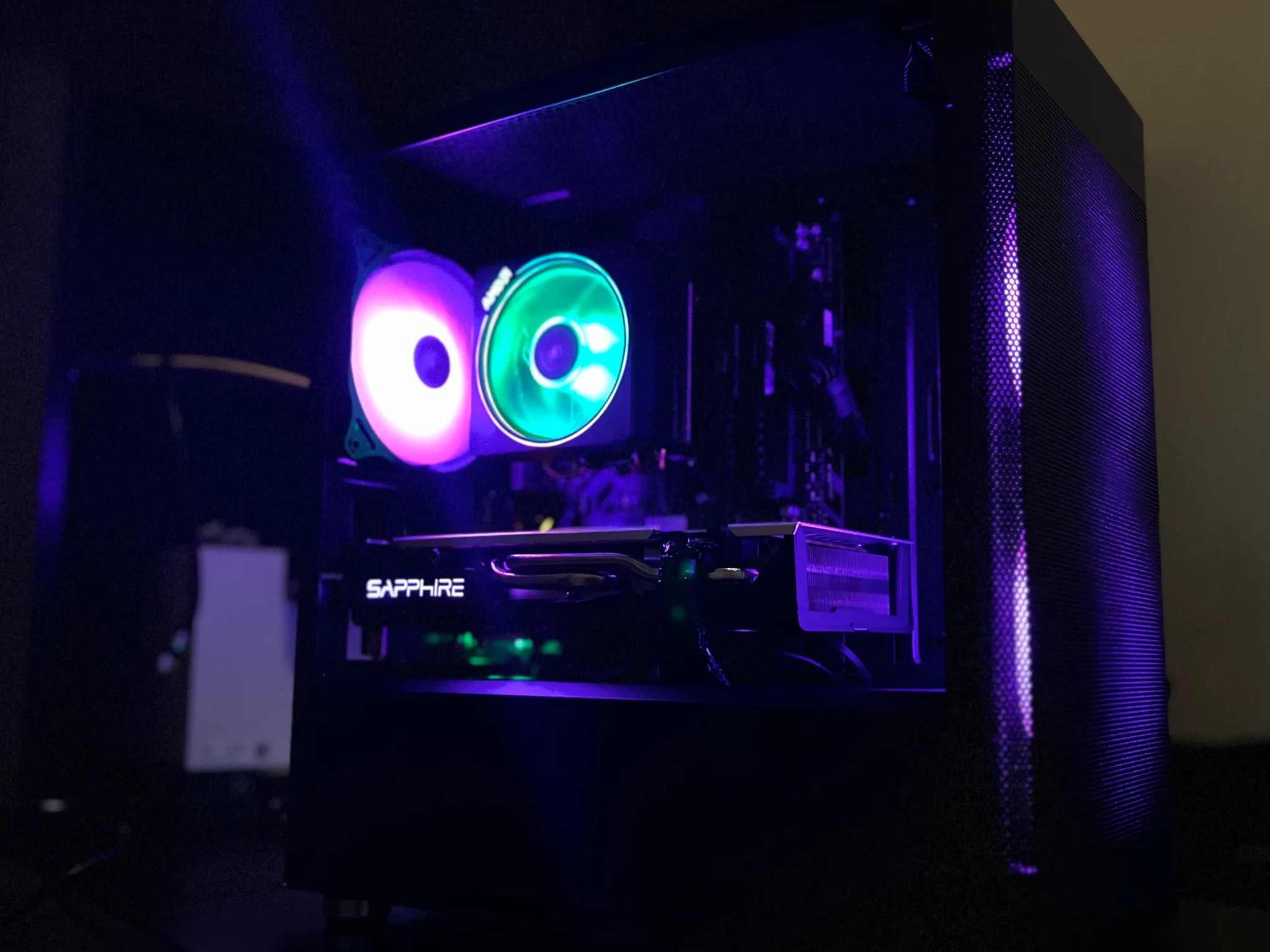 AMD Ryzen 7 2700x + rx 580 8gb +16 gb ram|| Gaming computer