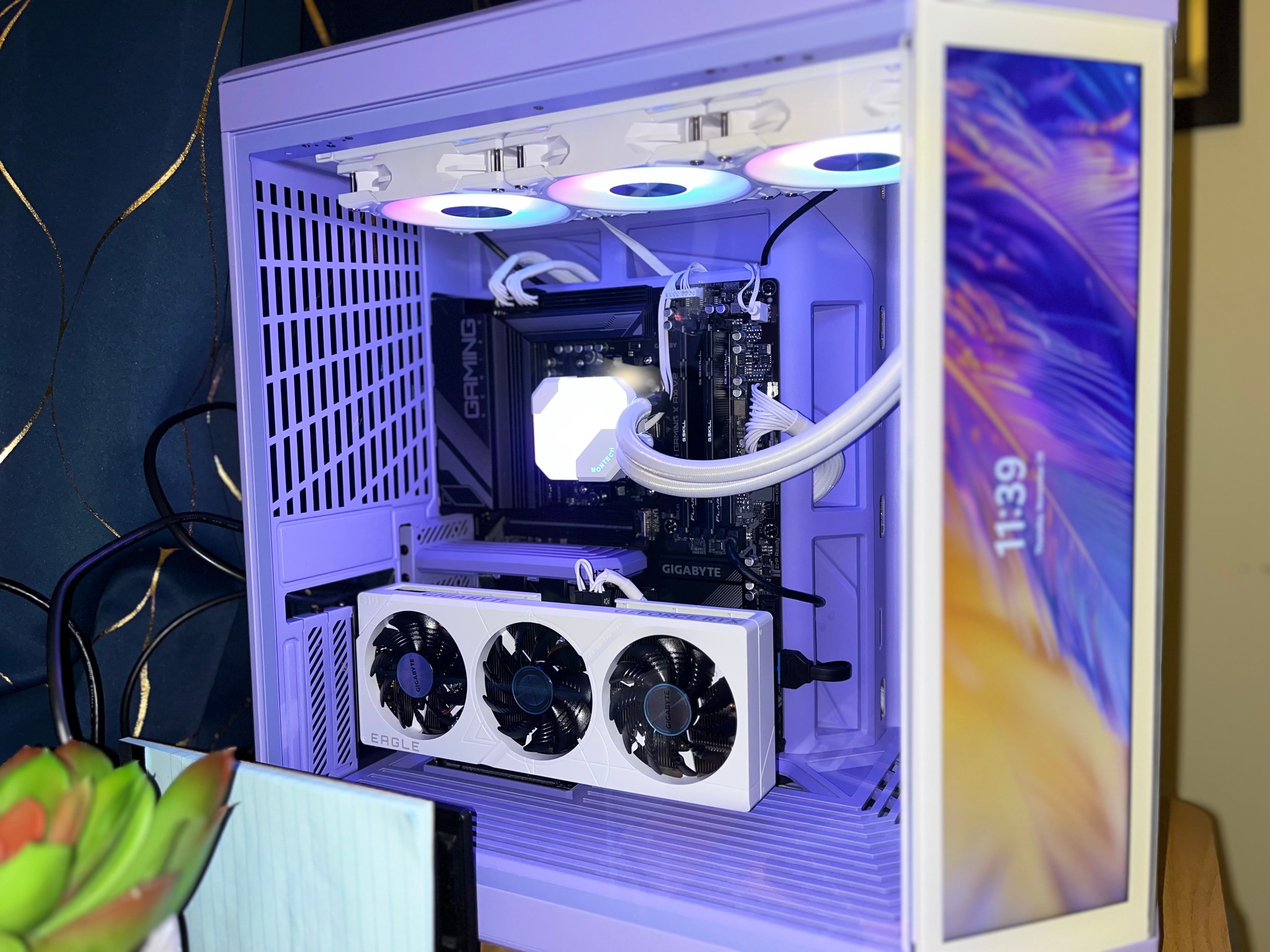 Purple HYTE Y70 Gaming PC ,Ryzen 7 7700X ,RTX 4060 Ti ,Headset + Mouse , Like New