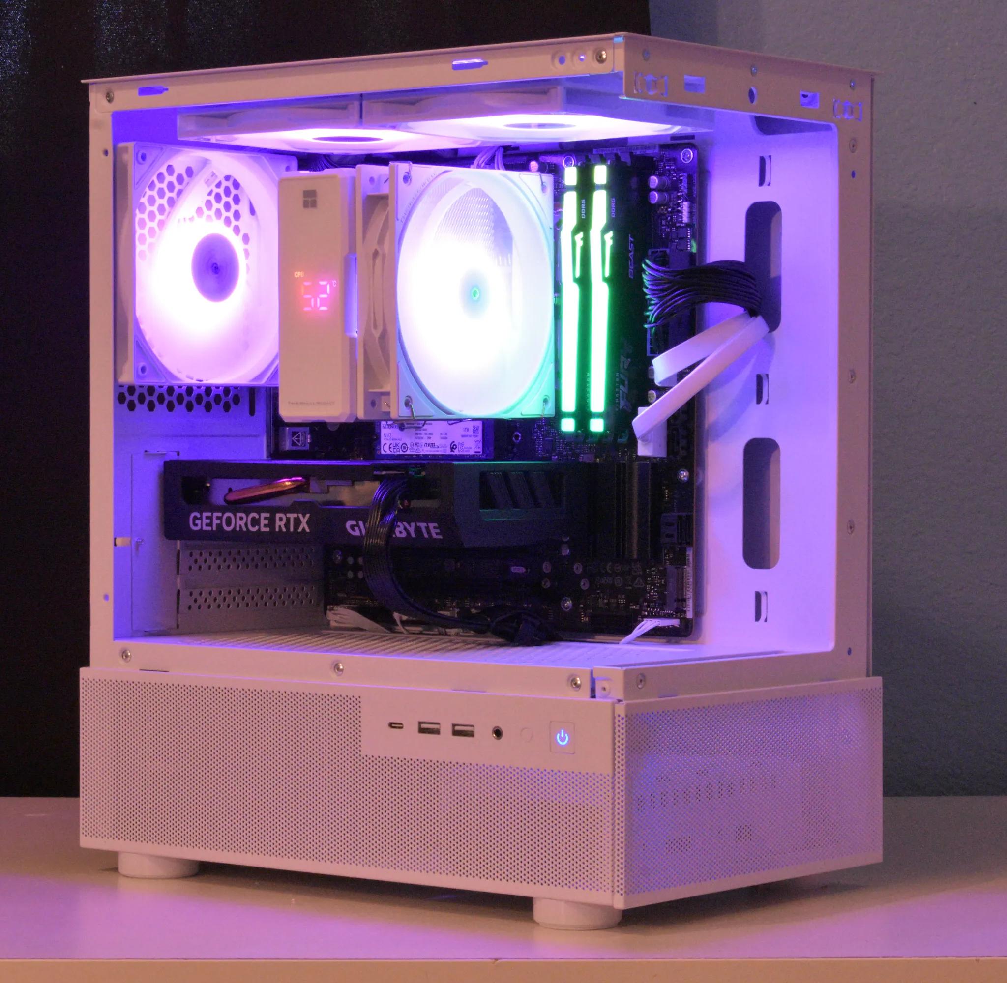 ⬜Whiteout v2⬜ Ryzen 5 7500F | RTX 4060 8GB | 16GB Ram 6000mhz | 1TB nVME Gen4 SSD | Win11 Pro + Wifi