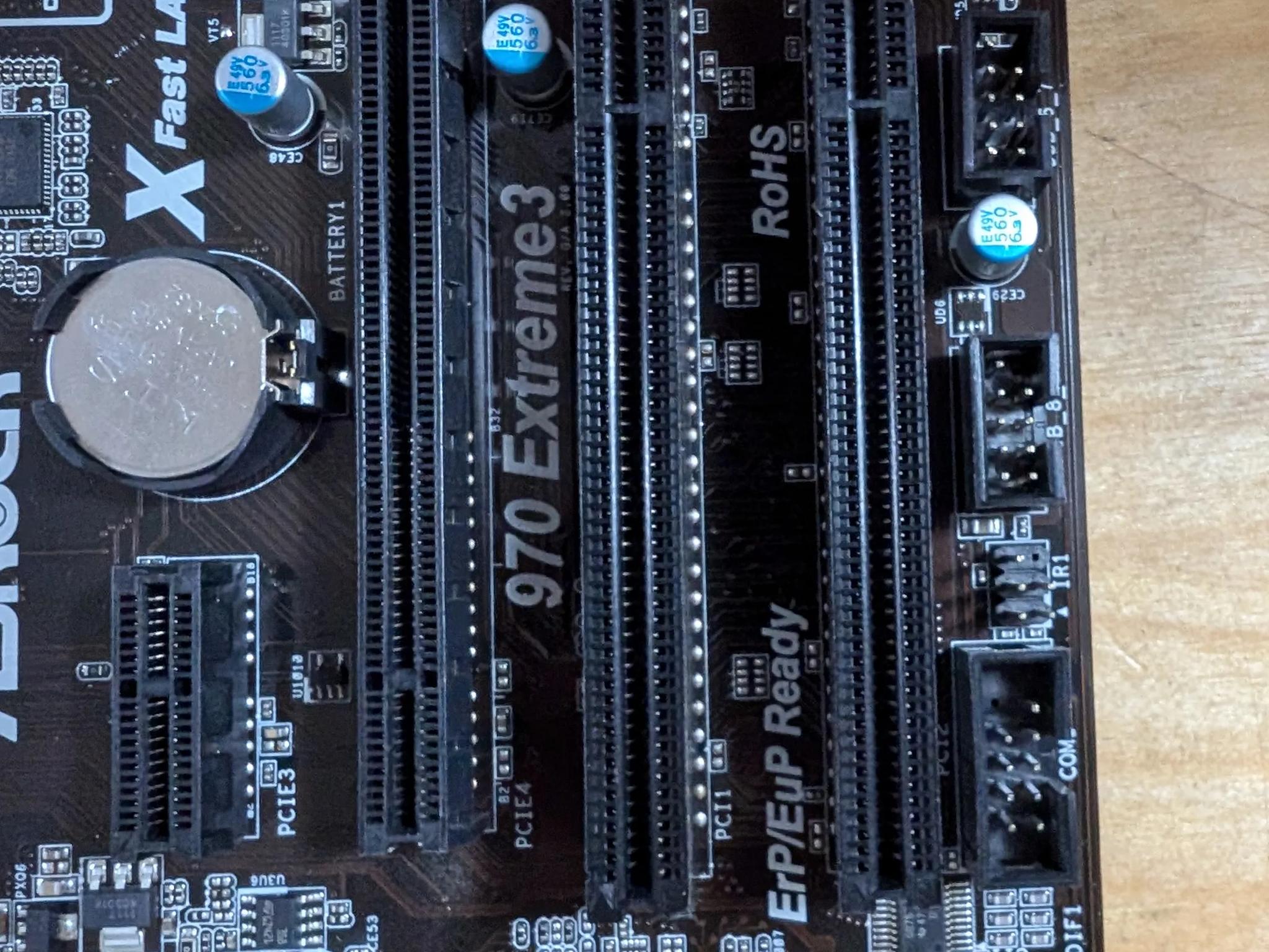 AMD FX 4350 / AsRock 970 Extreme3 / 8GB DDR3