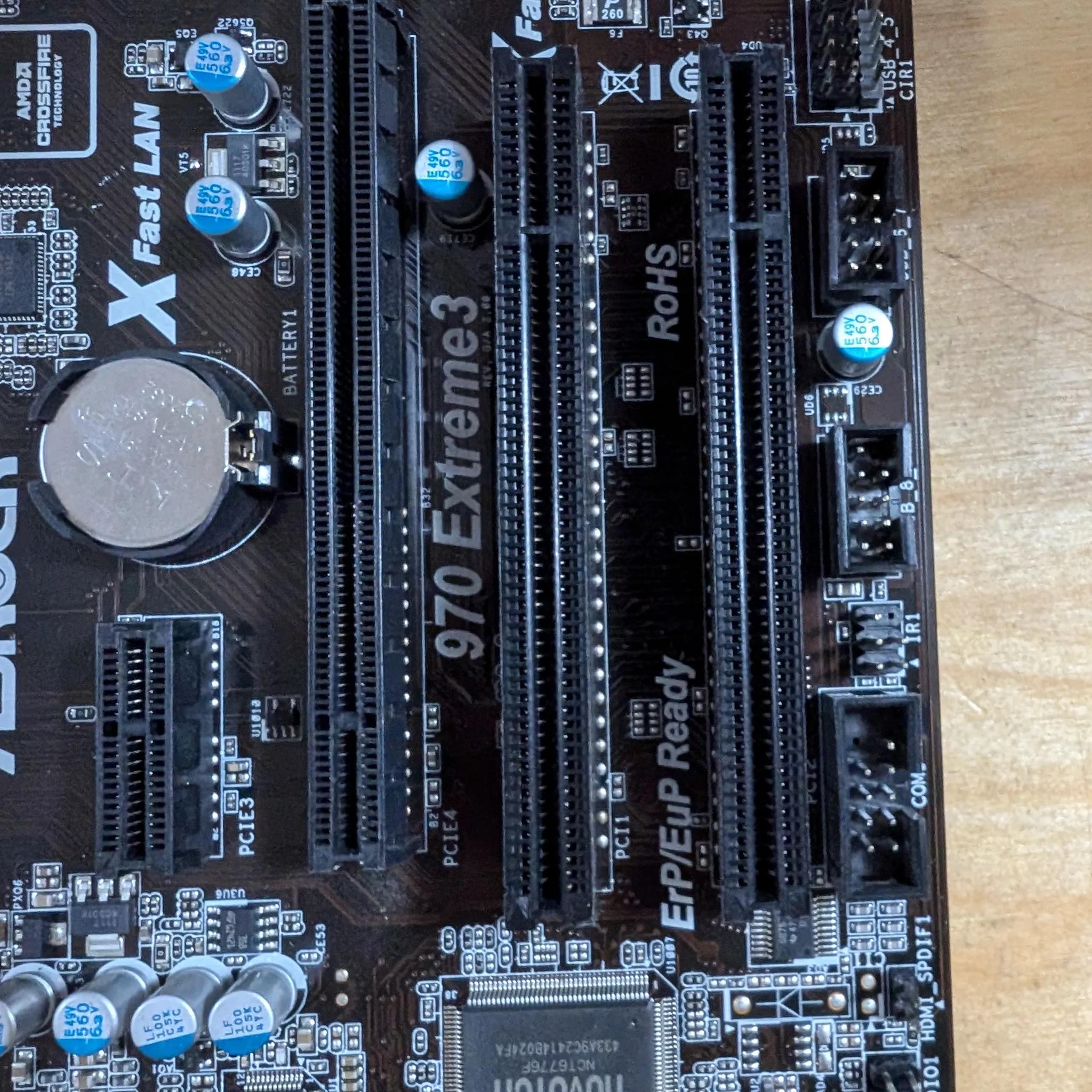 AMD FX 4350 / AsRock 970 Extreme3 / 8GB DDR3
