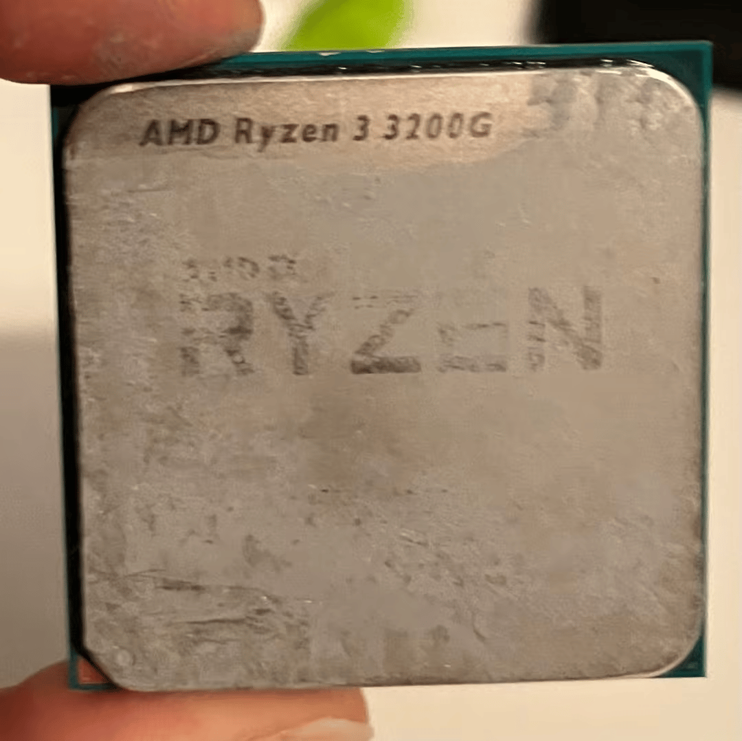 Ryzen 3 3200G + A320M/AC Motherboard