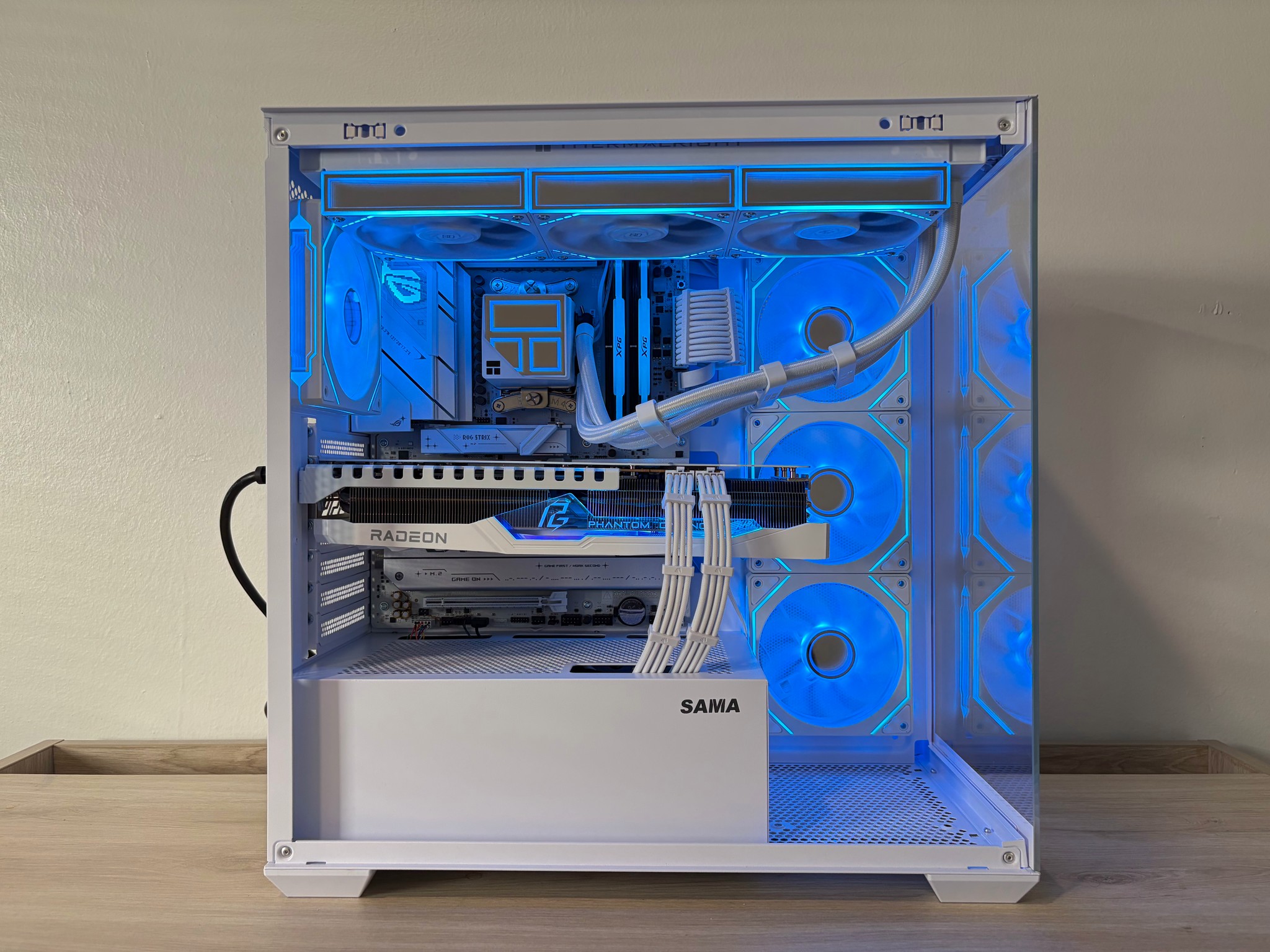 ❄️🐻‍❄️⚪Artic⚪AMD RX 7900 XT 20GB⚪AMD Ryzen 5 9600x⚪32GB DDR5⚪1TB NVME