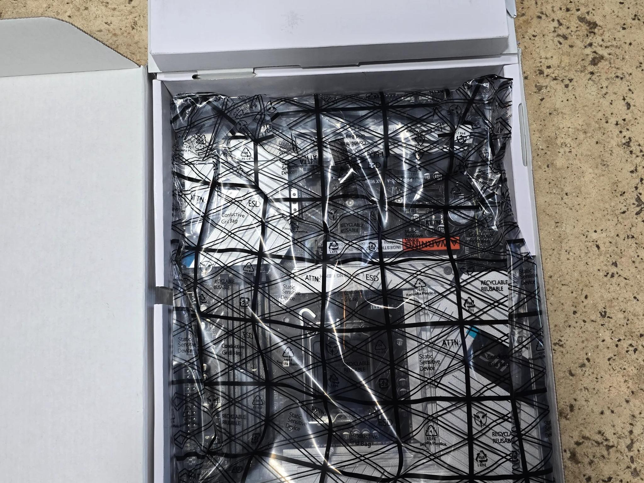 MSI PRO Z790-A MAX WIFI Motherboard Z 790 LGA1700 1700