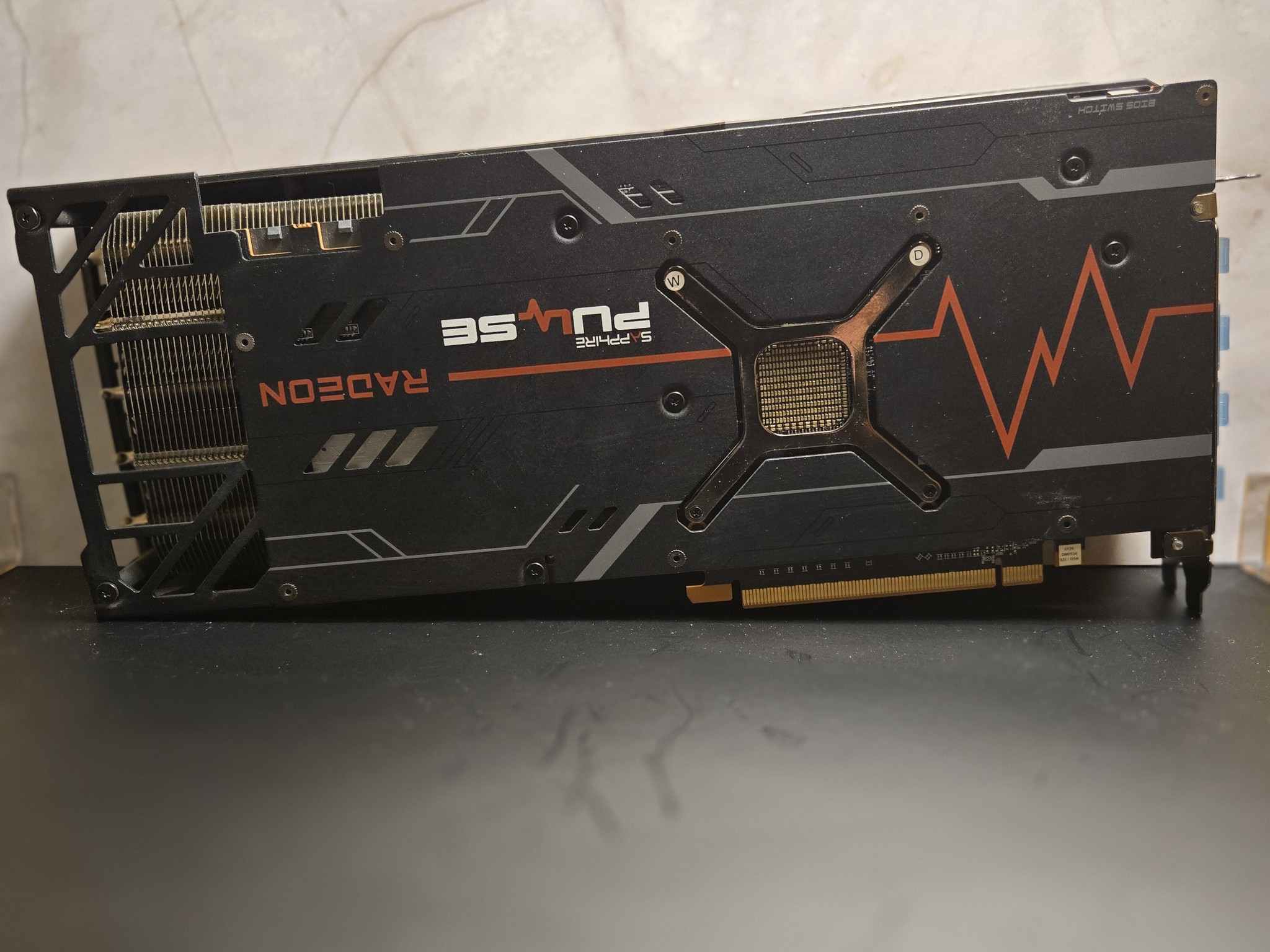 Sapphire Pulse RX 6800XT 16GB Scuff/Scrape