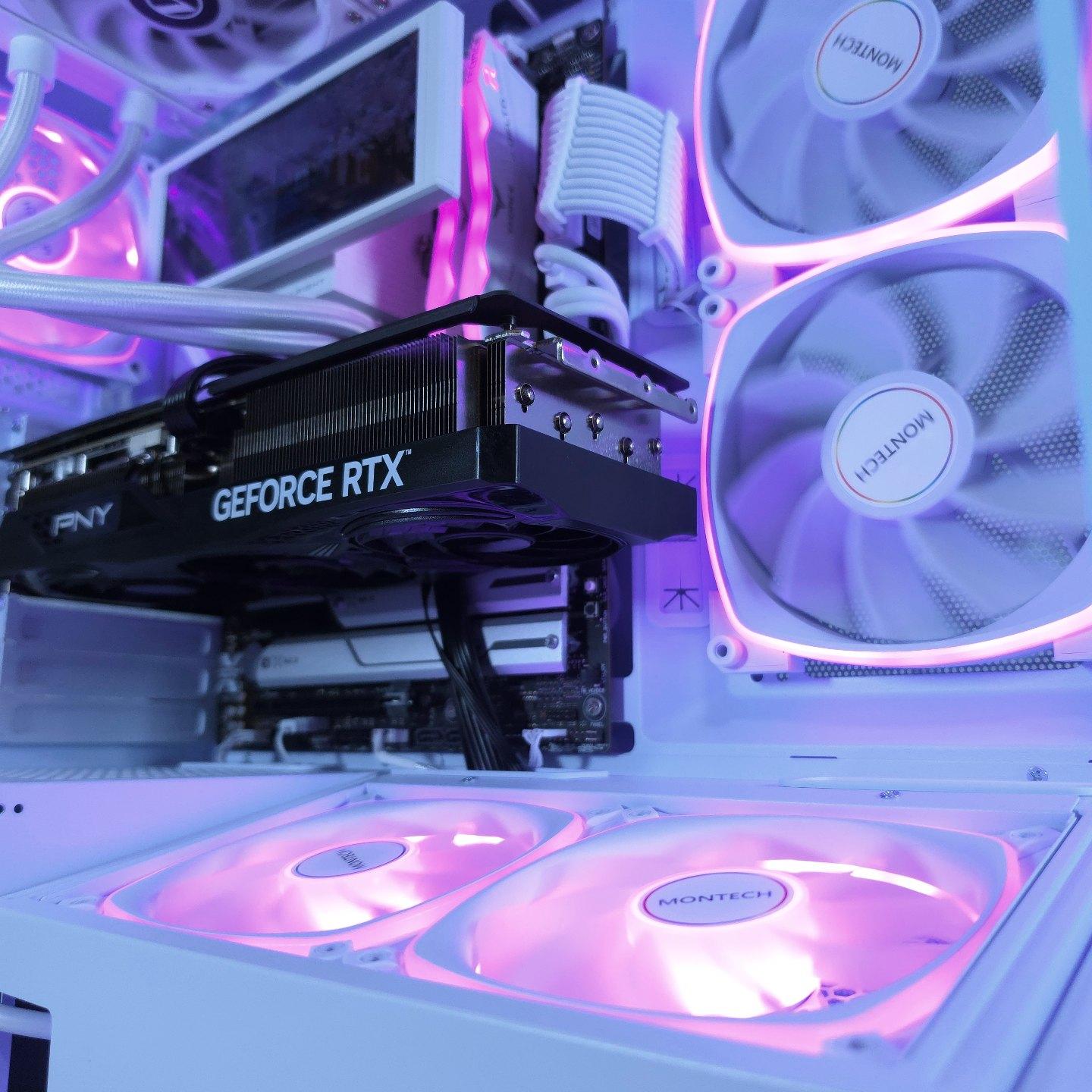 PNY RTX 5070Ti 💜 Ryzen 7 9800X3D
