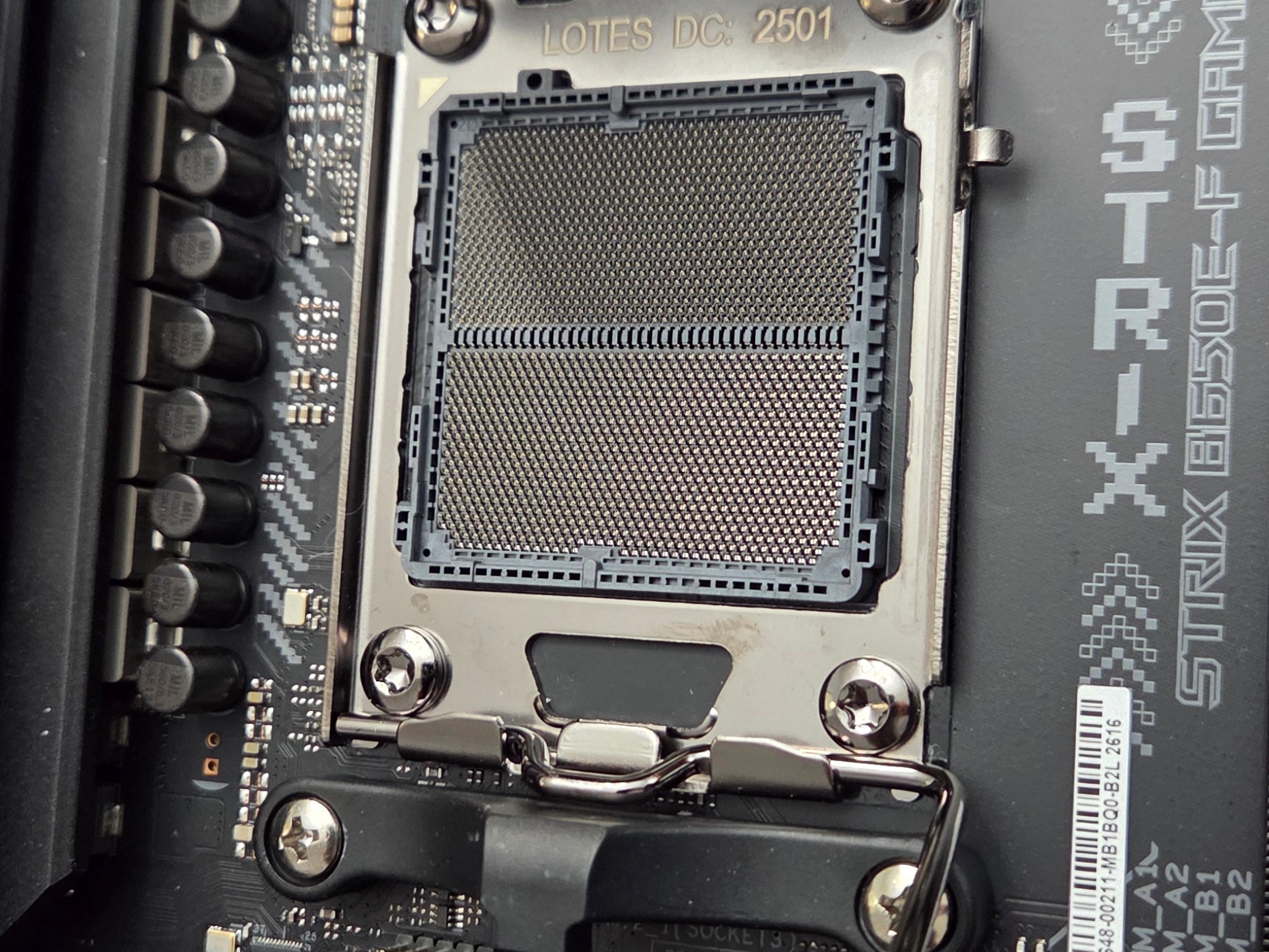 Asus ROG Strix B650e-f , AMD 7800X3D Gskill DDR5 6000 CL28