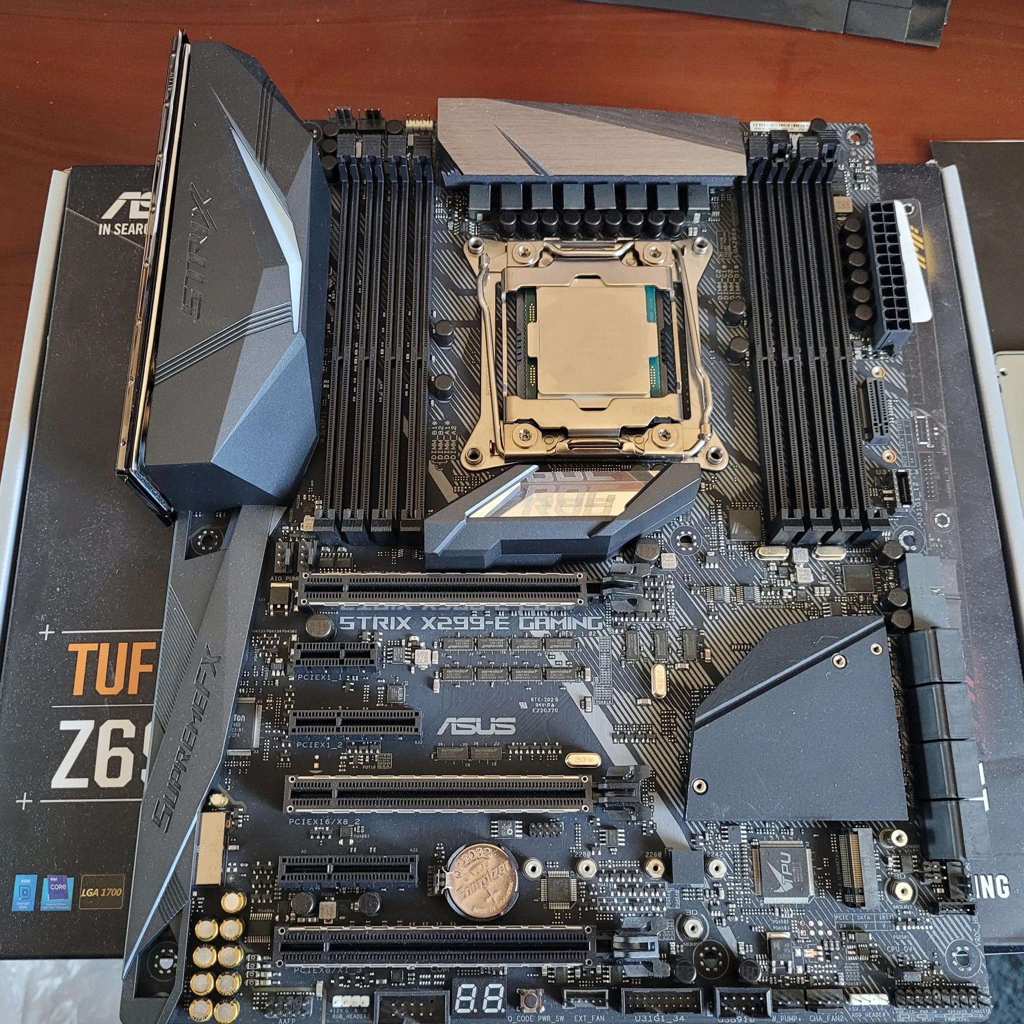 Motherboard/CPU Combo Asus Rog Strix X299-E Gaming ATX LGA2066 Intel Core i7-7740x 4.3Ghz