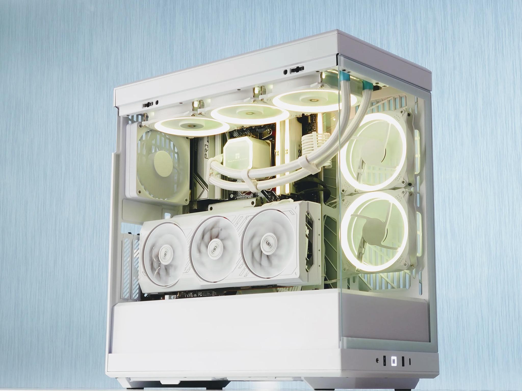 🏞️🤍☁️Liquid Cooled Gaming PC❄️AMD RX 7900 GRE 16GB❄️AMD Ryzen 7 8700F❄️32GB DDR5❄️1TB SSD
