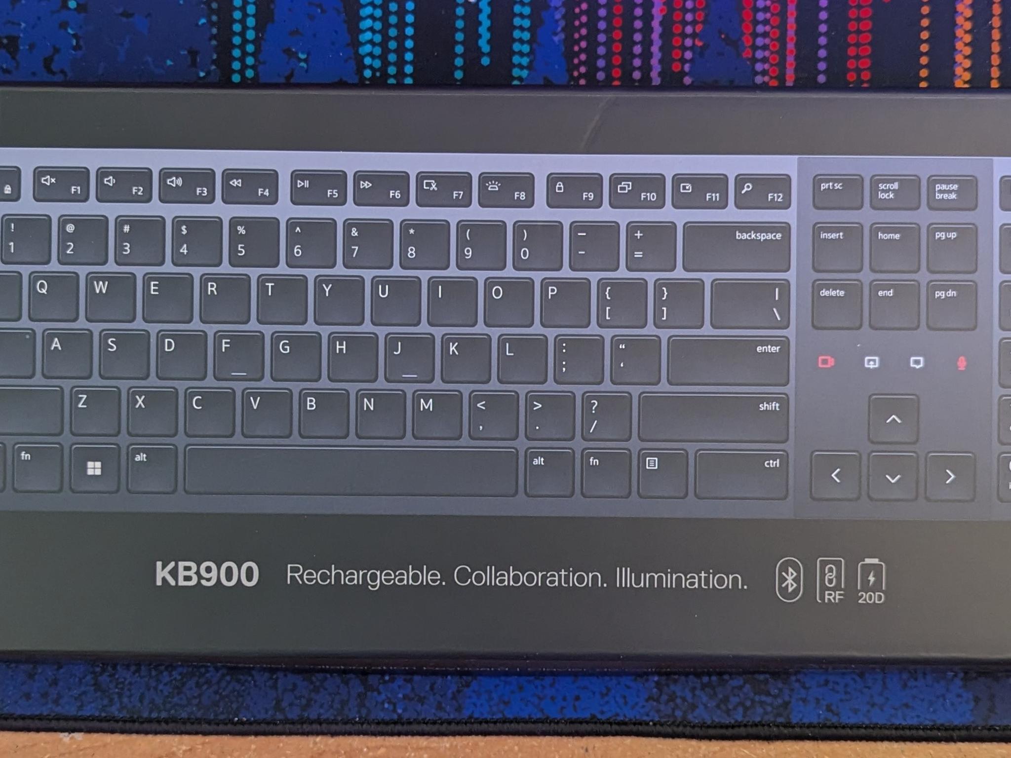 Dell KB900 Keyboard - Low Profile - Backlit - Collaboration Buttons