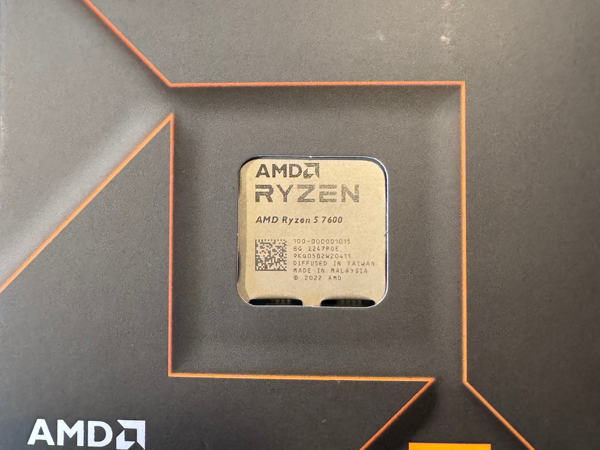 AMD Ryzen 5 7600 w/ Stock Cooler