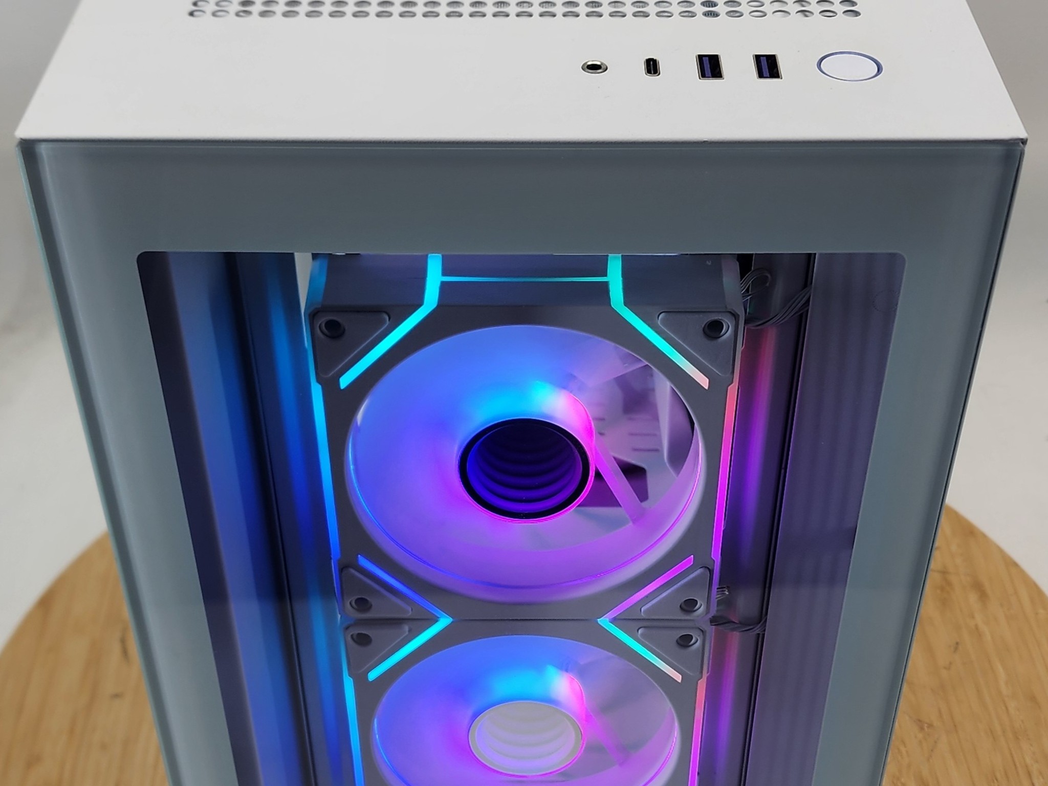 Gaming PC Ryzen 7 5700X 16GB RAM 1TB SSD RX 7800 XT 16GB Windows 11 Computer
