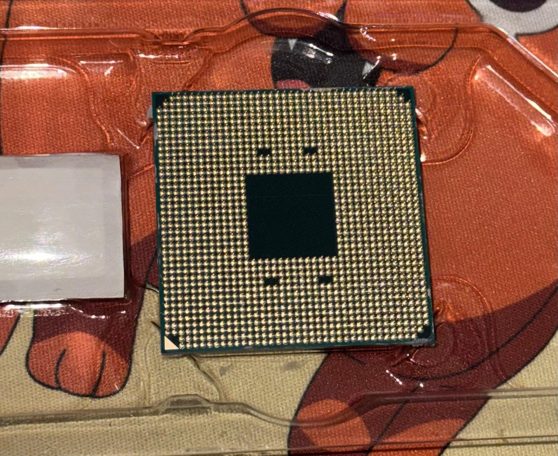 AMD Ryzen 7 3700X