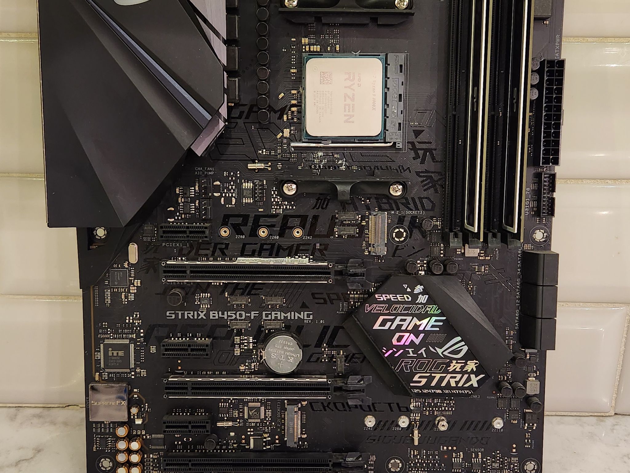 AM4 Combo: Ryzen 3900X/B450/2x8GB DDR4 - Used