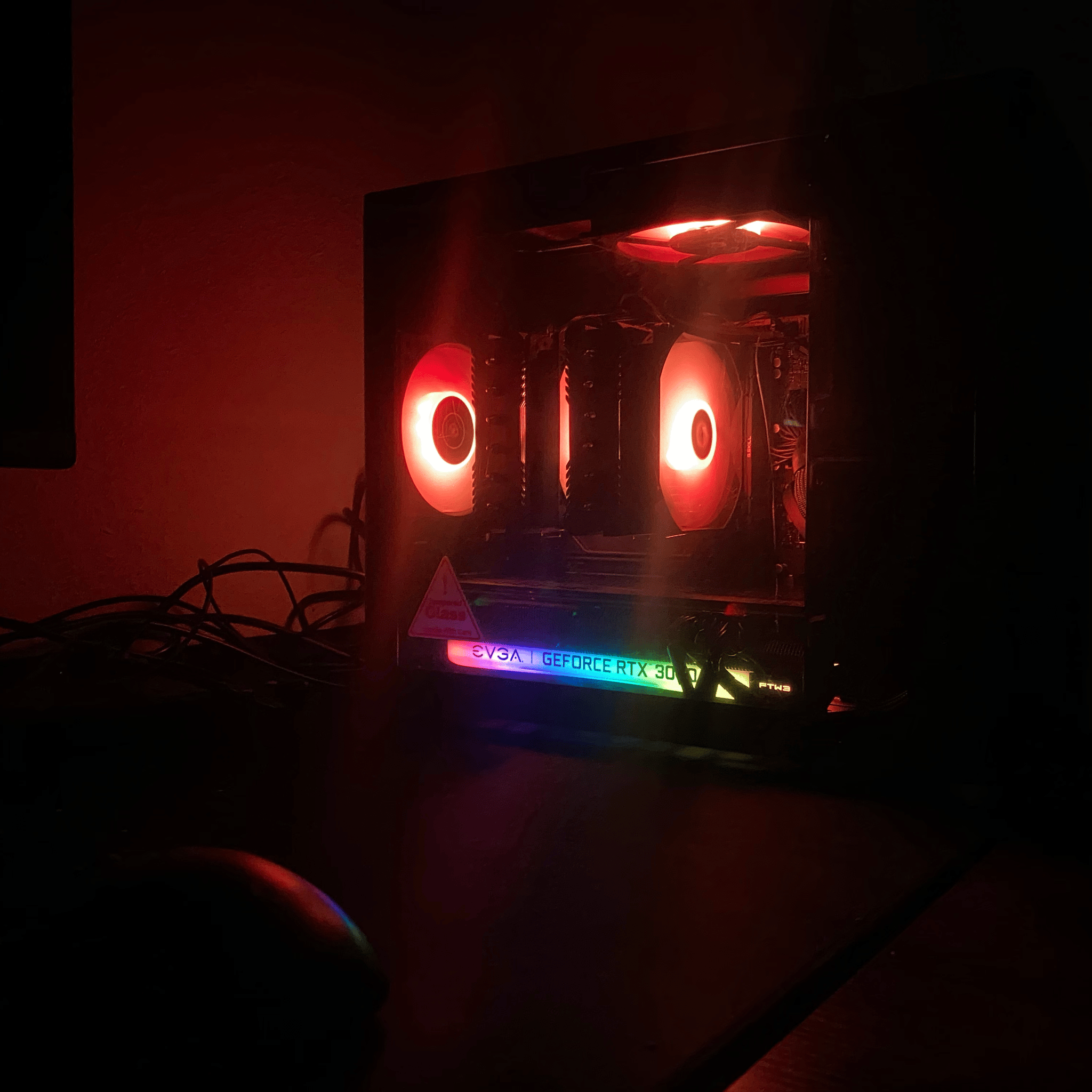 /¥ Lil Onyx ¥\ 12600K 32GB DDR5 6000 CL 32 RTX 3070 Ti 2TB Gen4 NVME