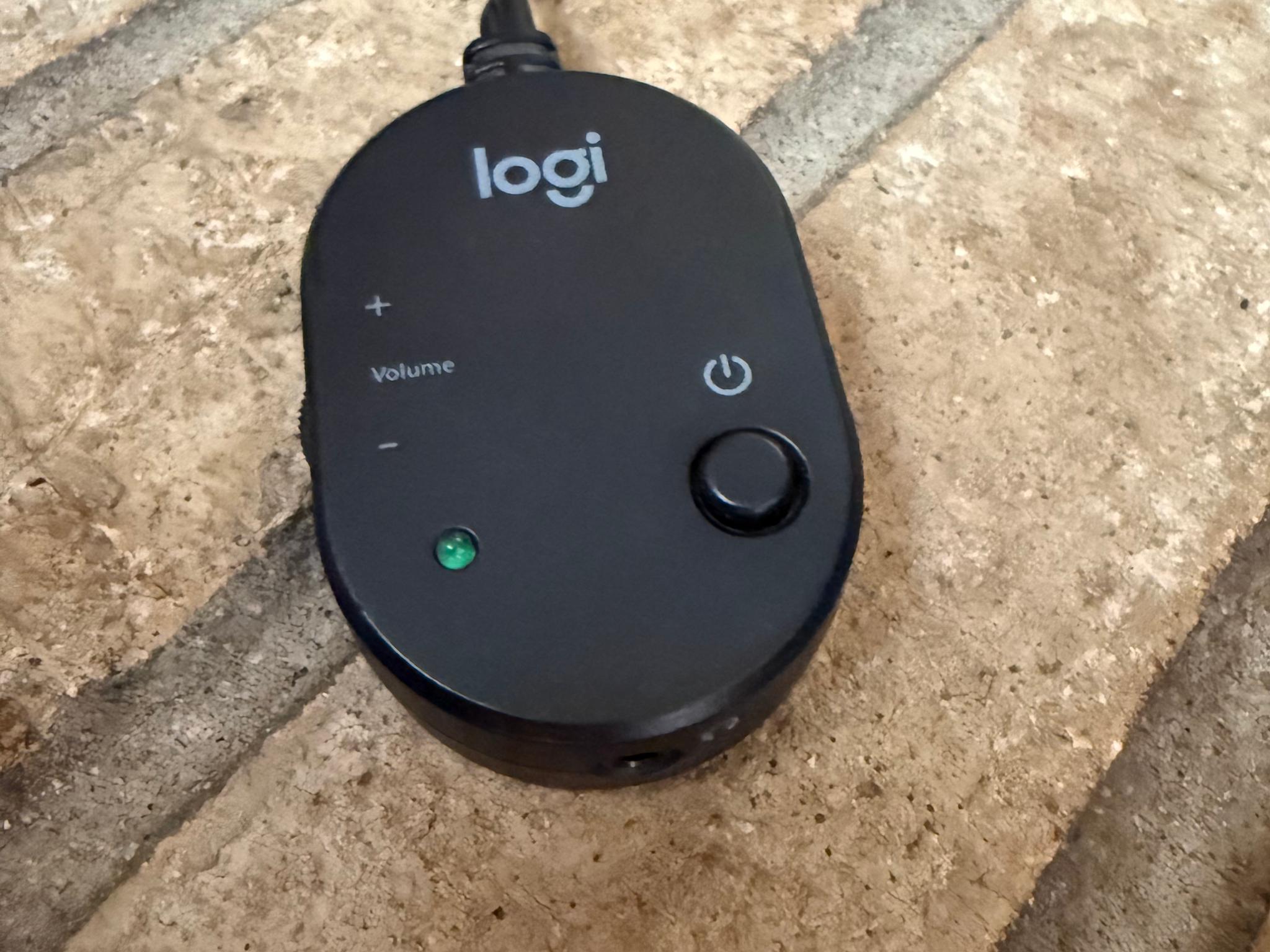 Logitech Z313 2.1 Speaker System with Subwoofer
