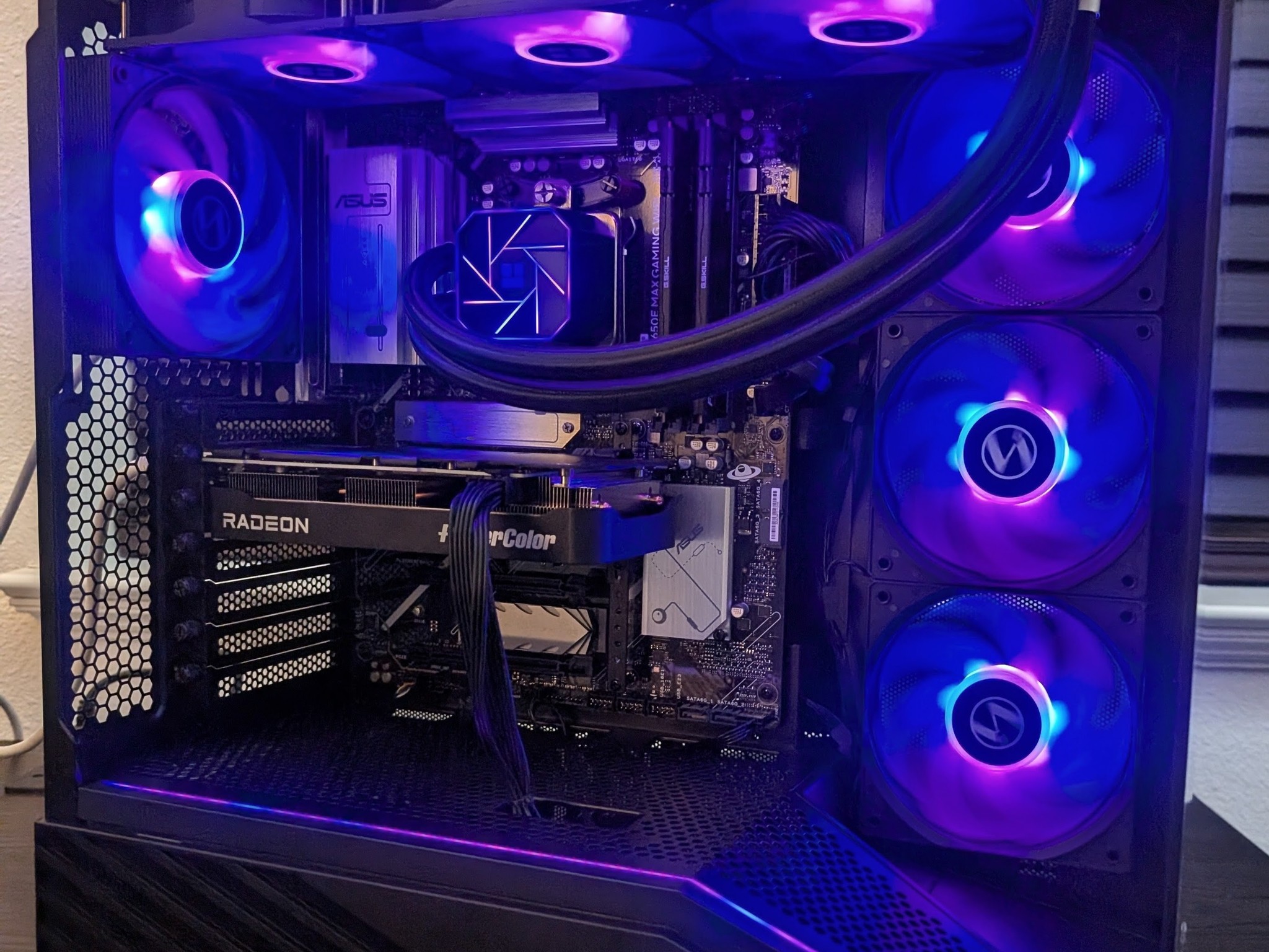 Ryzen 5 7600X |RX 9060 XT 16GB | 32GB DDR5 |256GB + 1TB NVMe SSD | Wifi | Windows 11 | Gaming PC