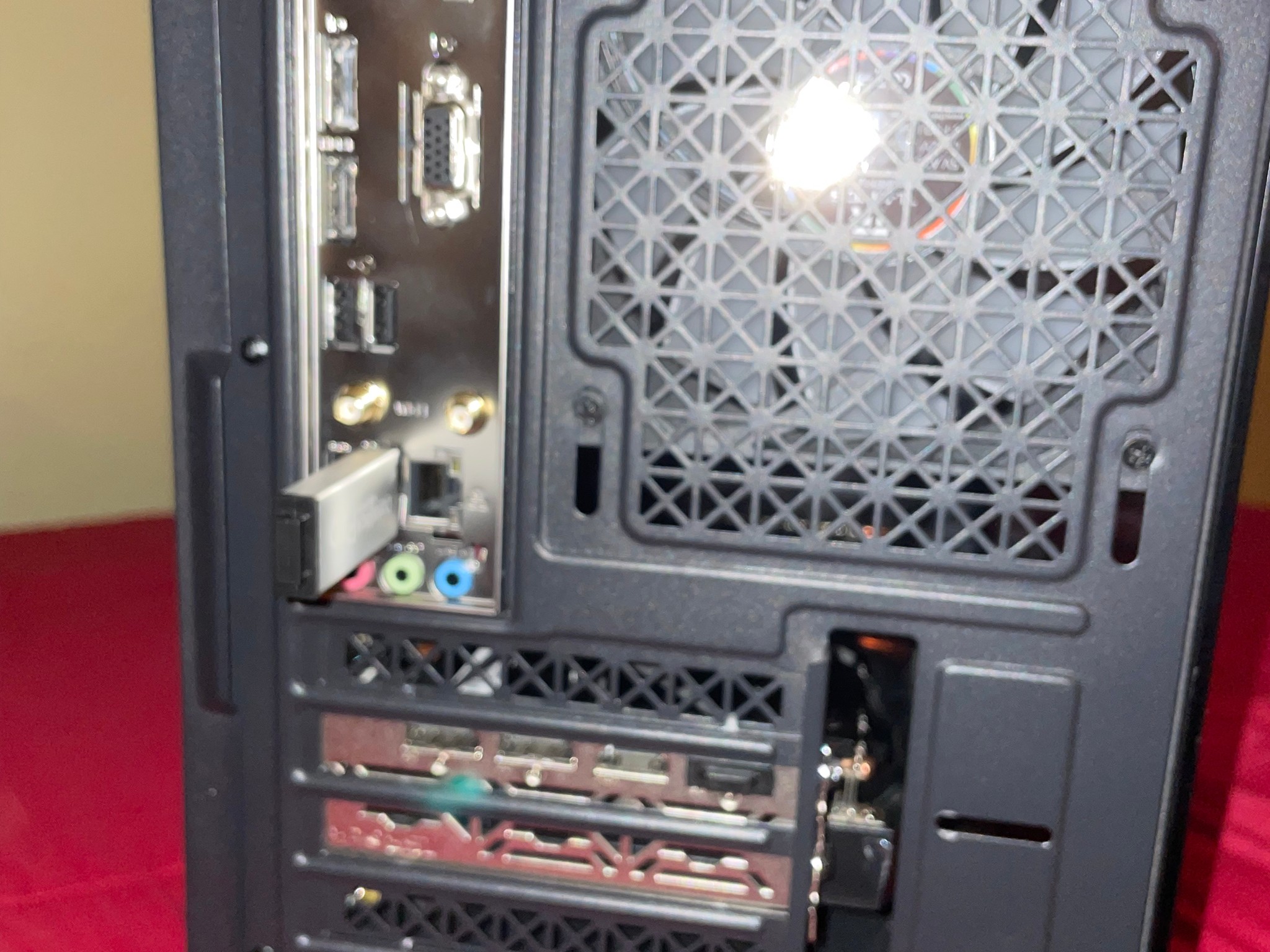 Ryzen 5 3600 RX 6600 Black Stealth Gaming PC