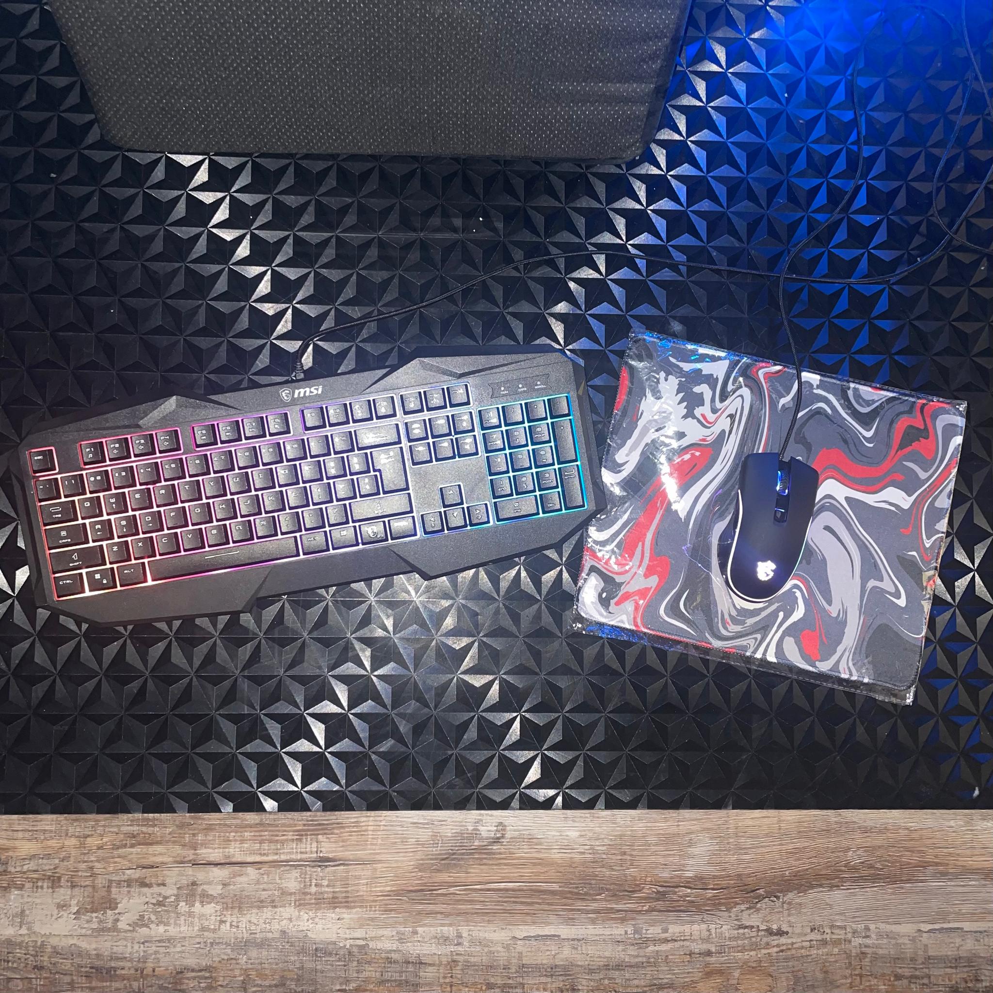 🐉 MSI RGB Keyboard and Mouse 🐁  (included Mousepad!)