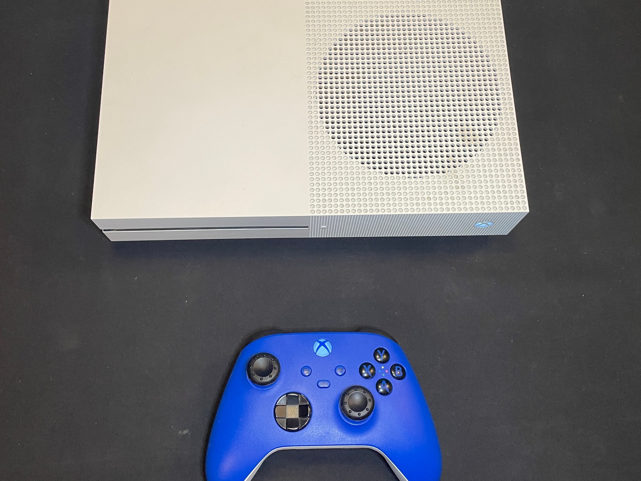 Xbox One S With Blue Controller